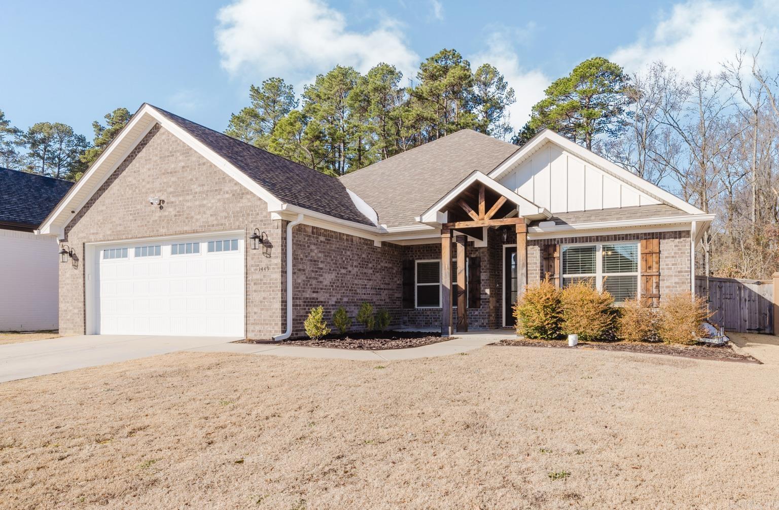 1449 Woolridge  Benton, AR