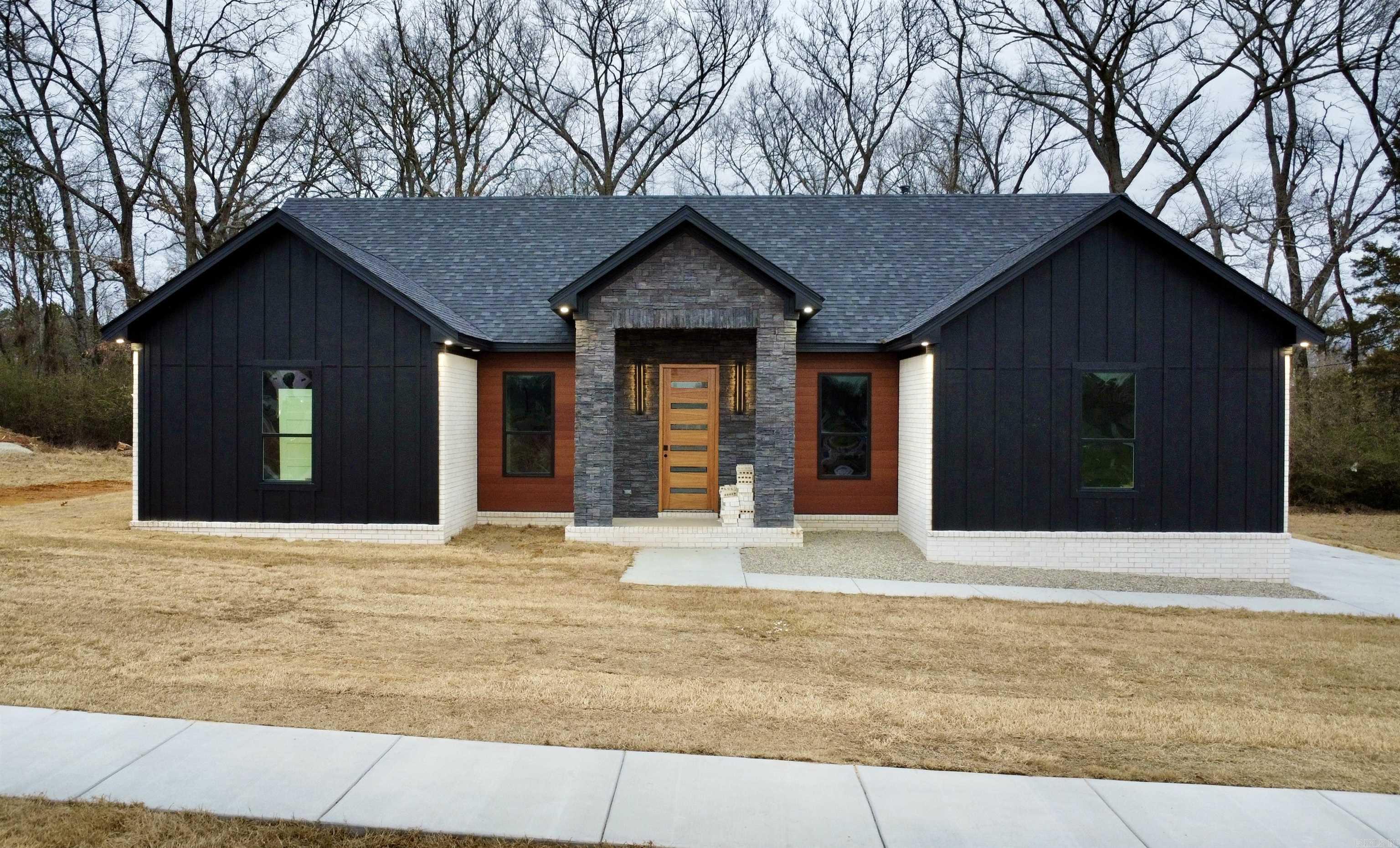 16  Avondale  Cabot, AR