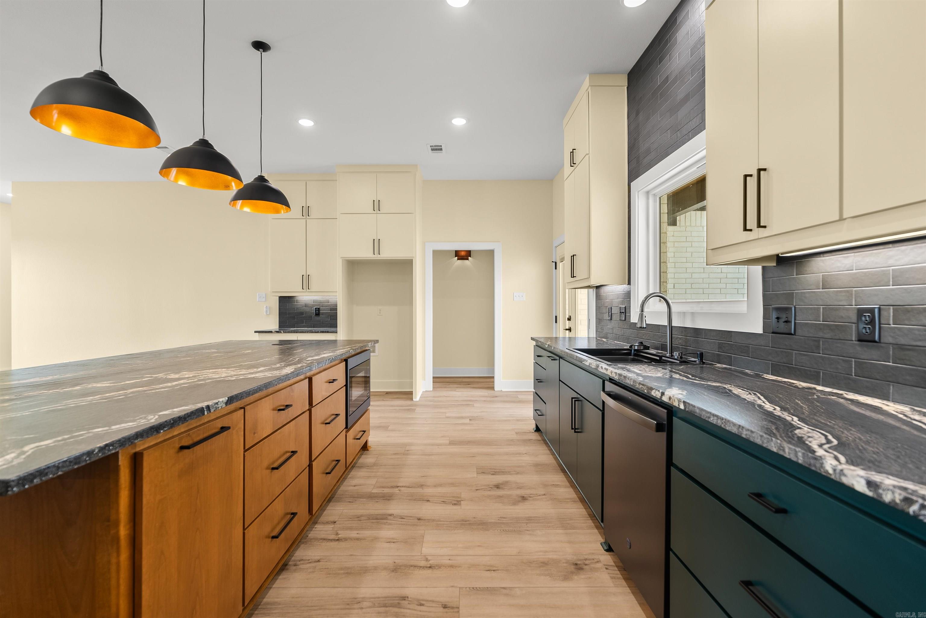 16 Avondale Road Cabot, AR 72023