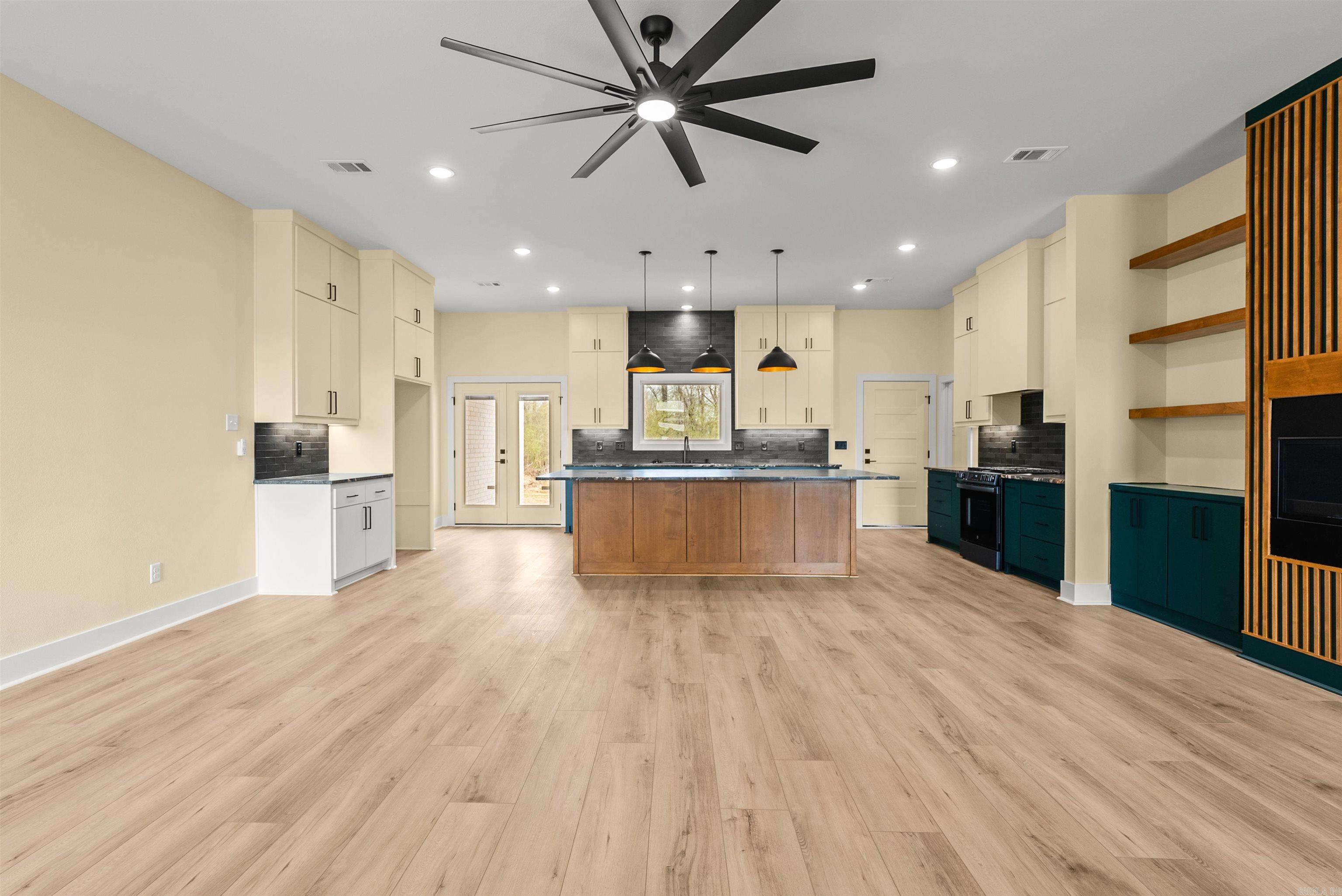 16 Avondale Road Cabot, AR 72023