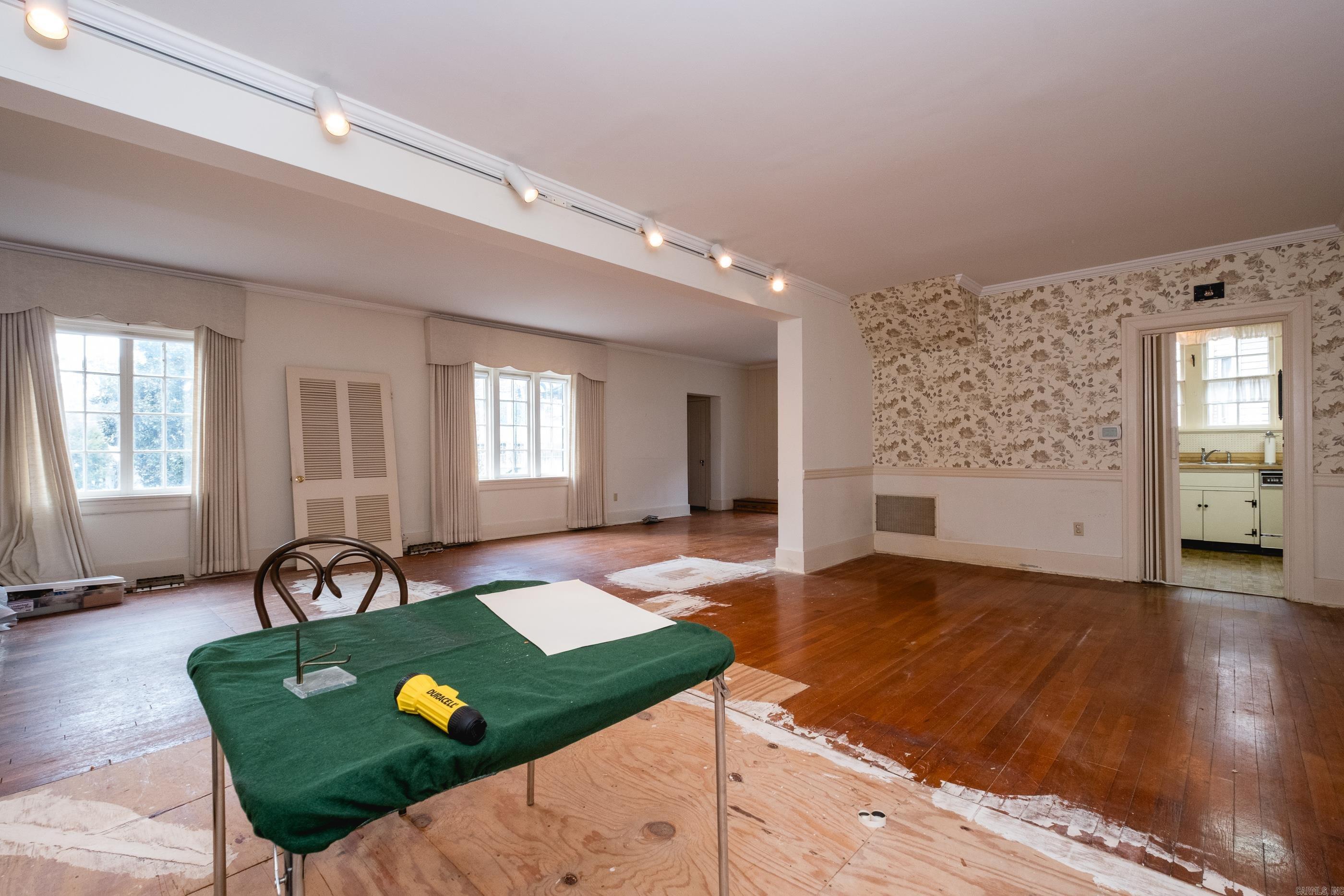 4820 Crestwood  Little Rock, AR