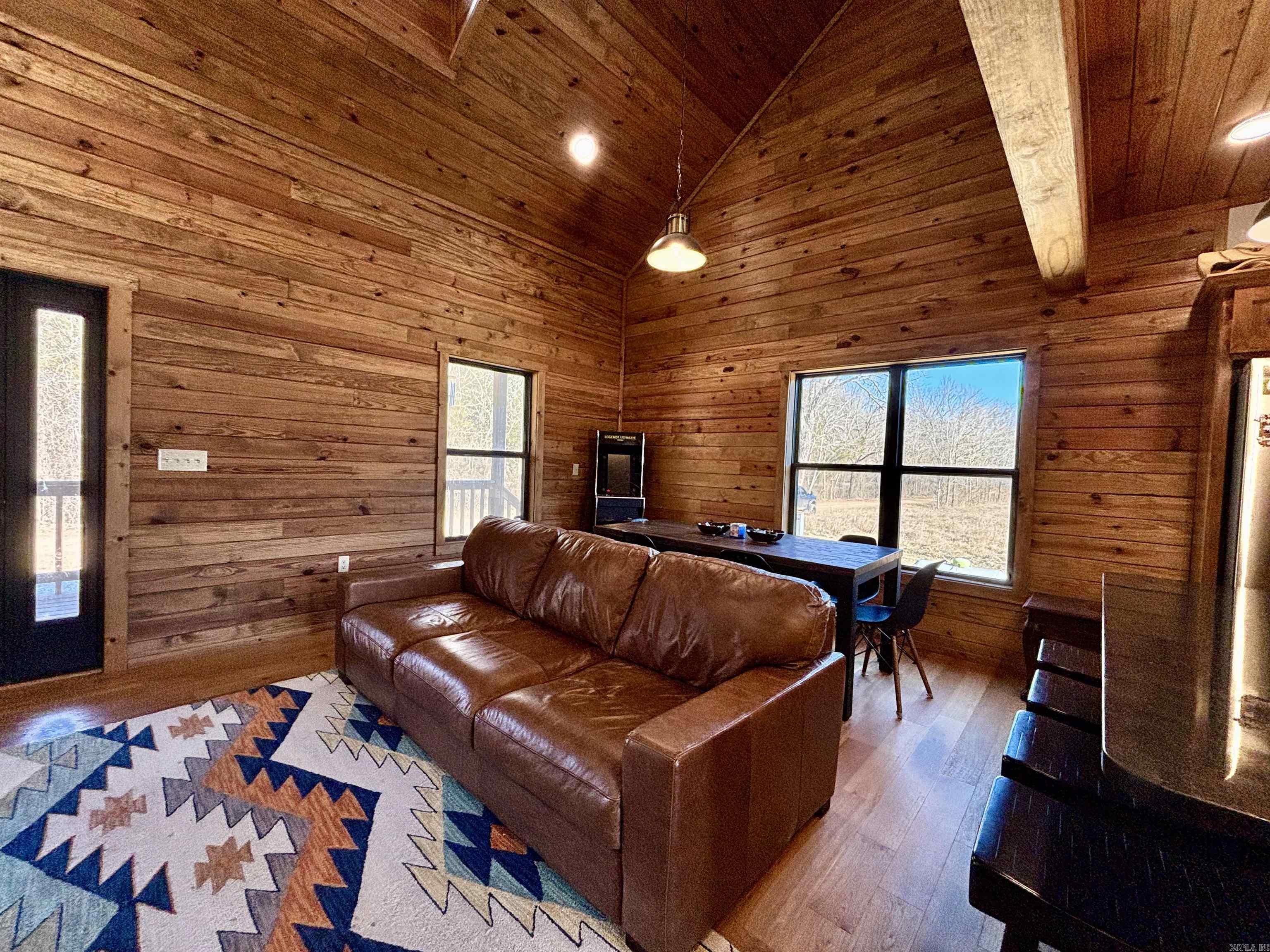 3780 River  Guion, AR