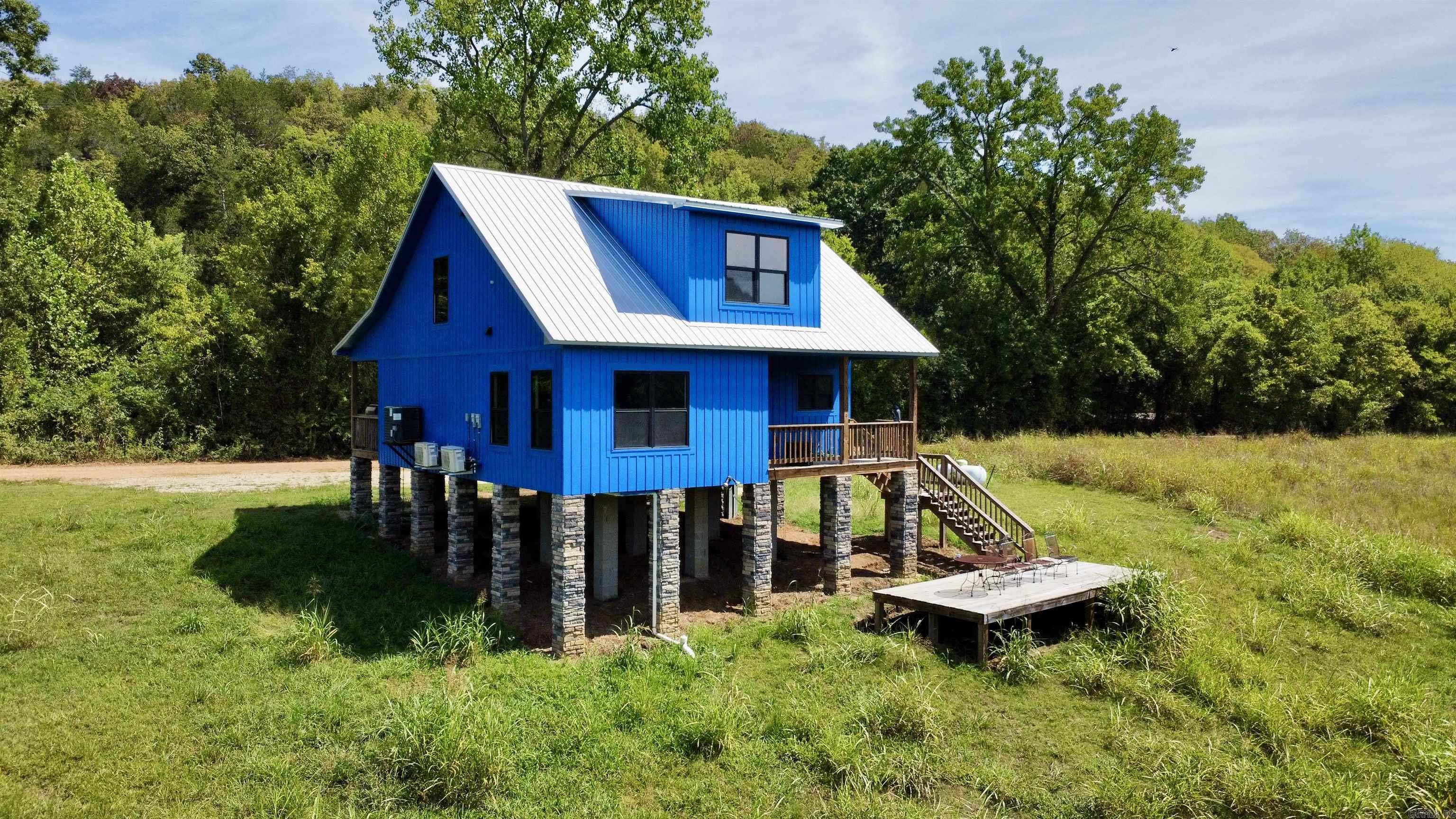 3780 River  Guion, AR