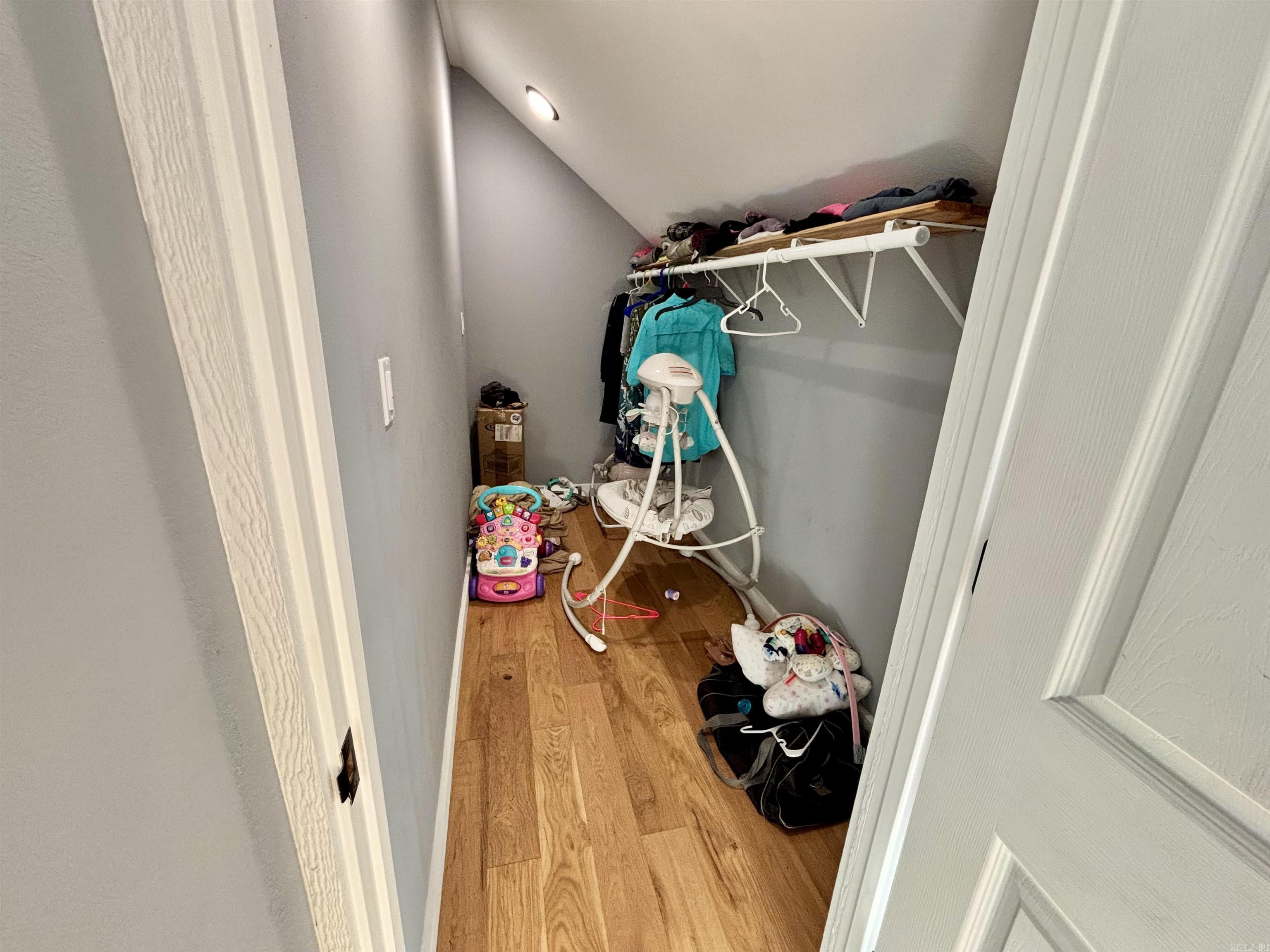 3780 River  Guion, AR