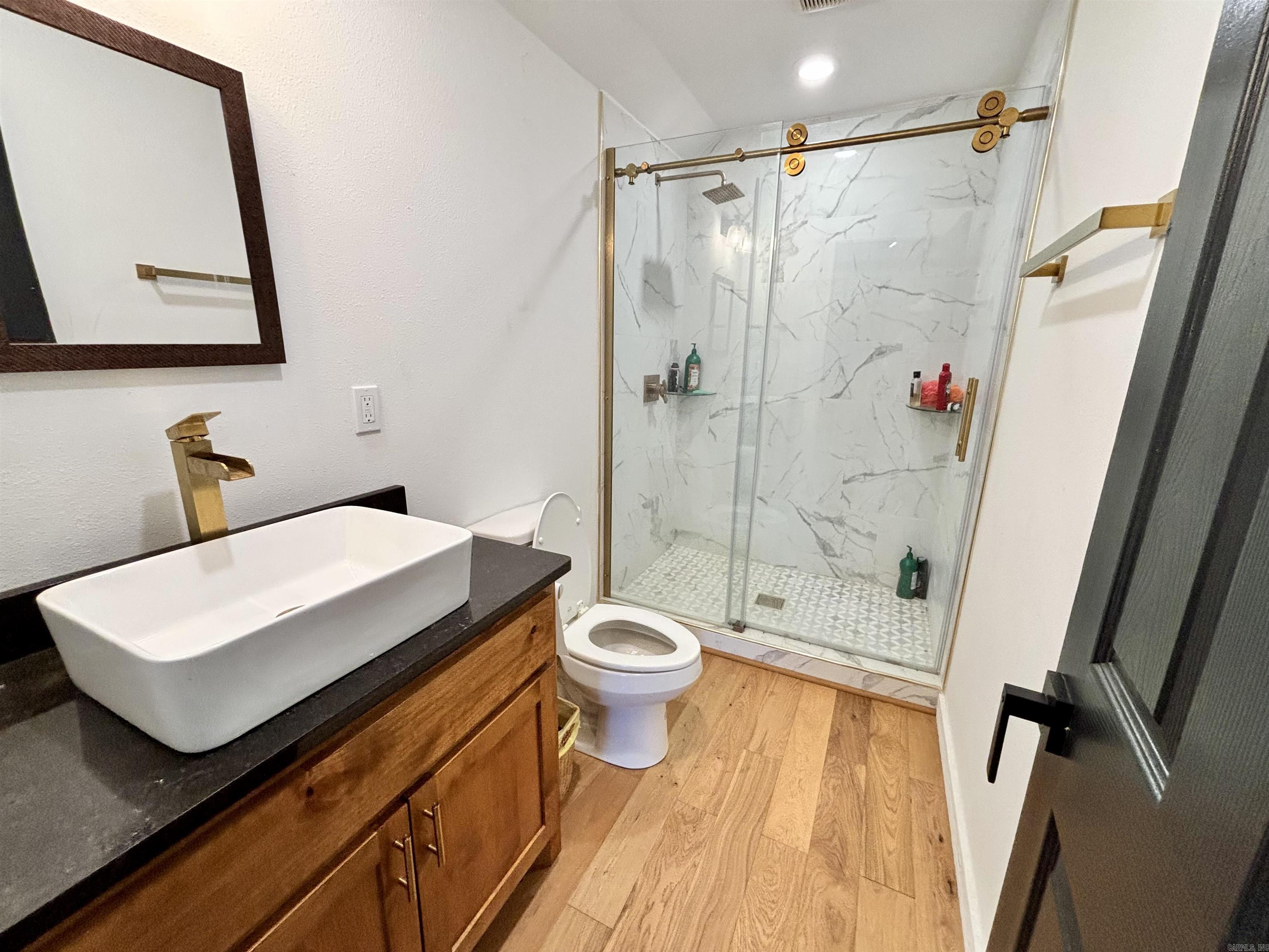 3780 River  Guion, AR