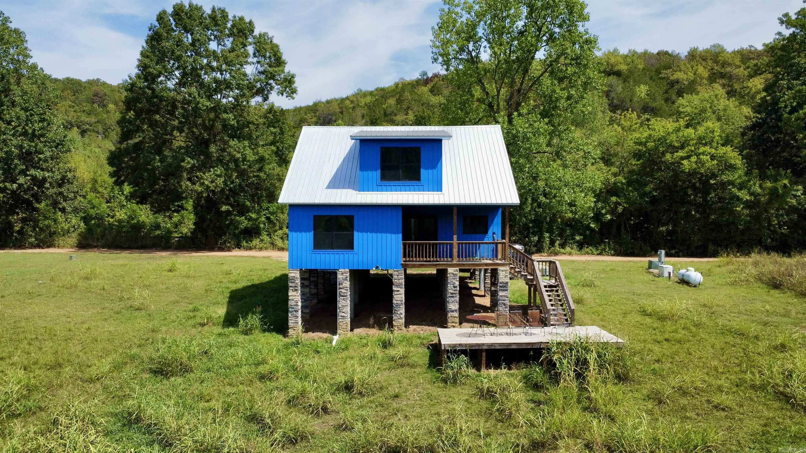 3780 River  Guion, AR
