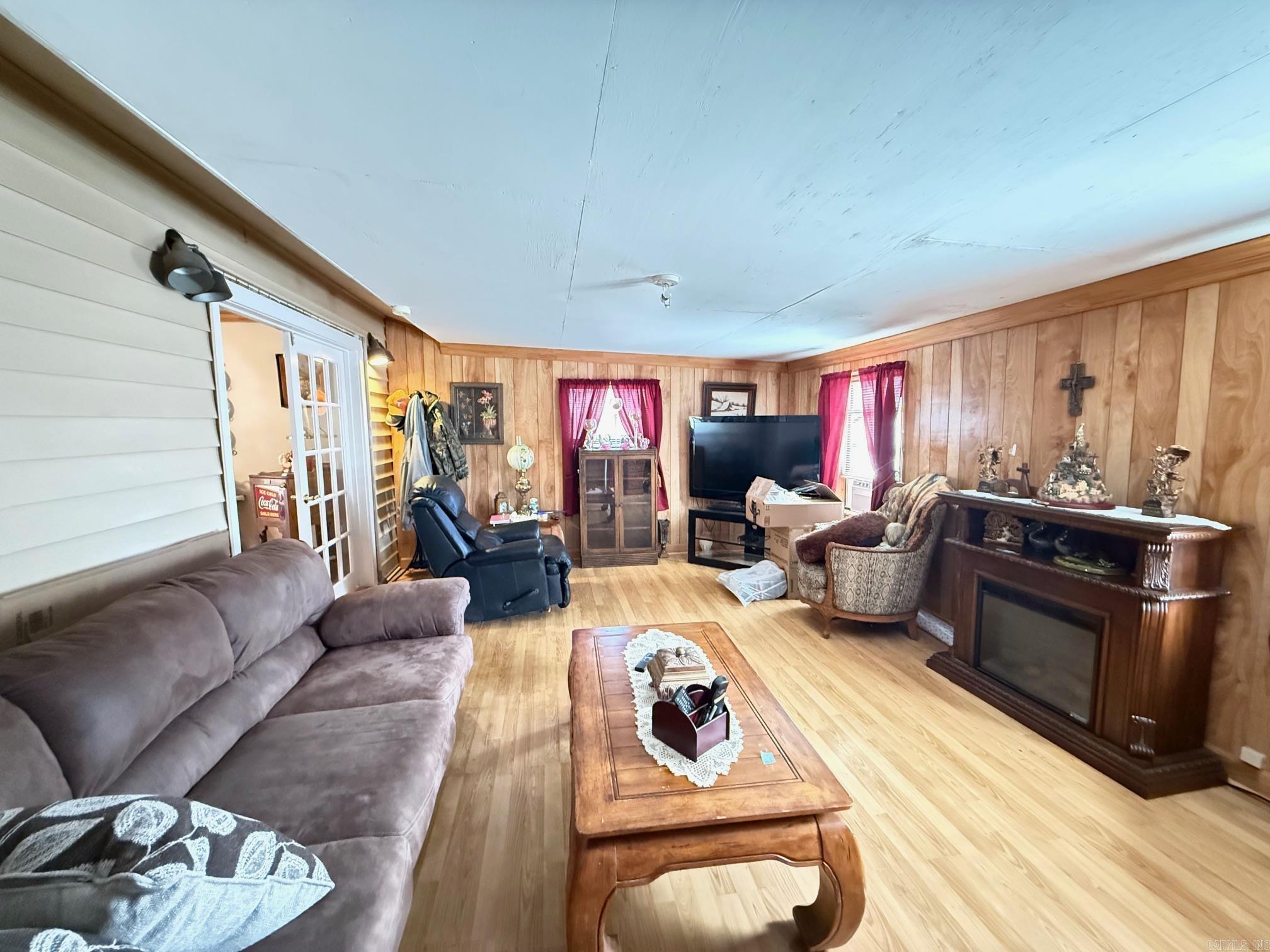 715 Jason Street  Clinton, AR