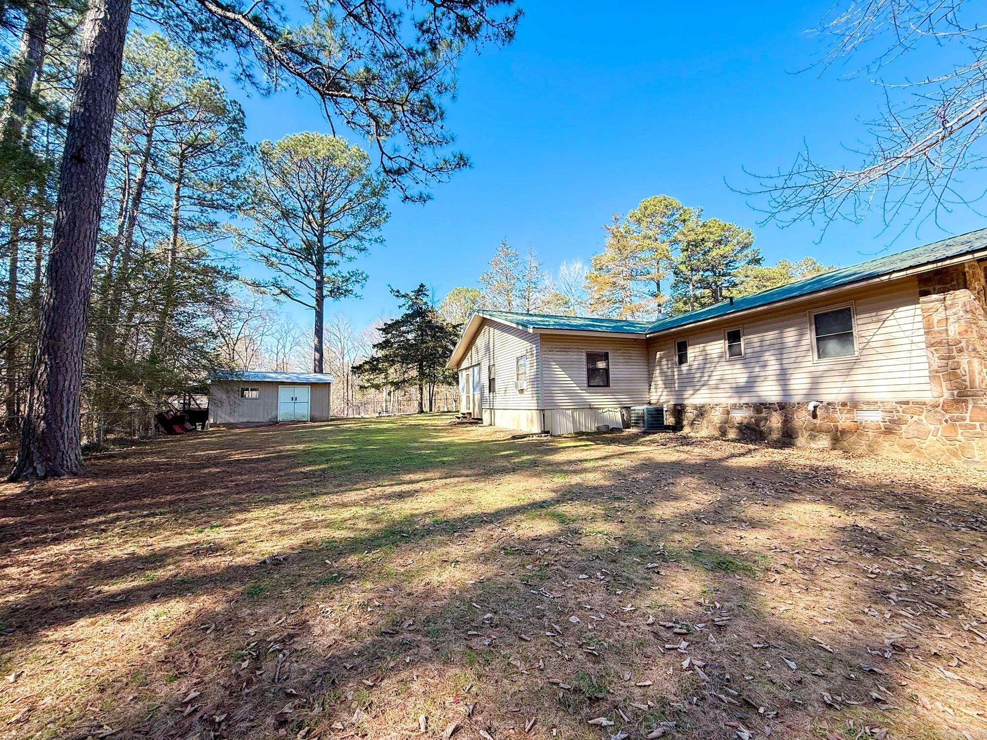 715 Jason Street  Clinton, AR