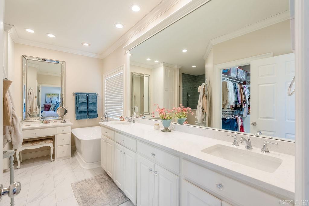 102 Deerwood Drive  Searcy, AR