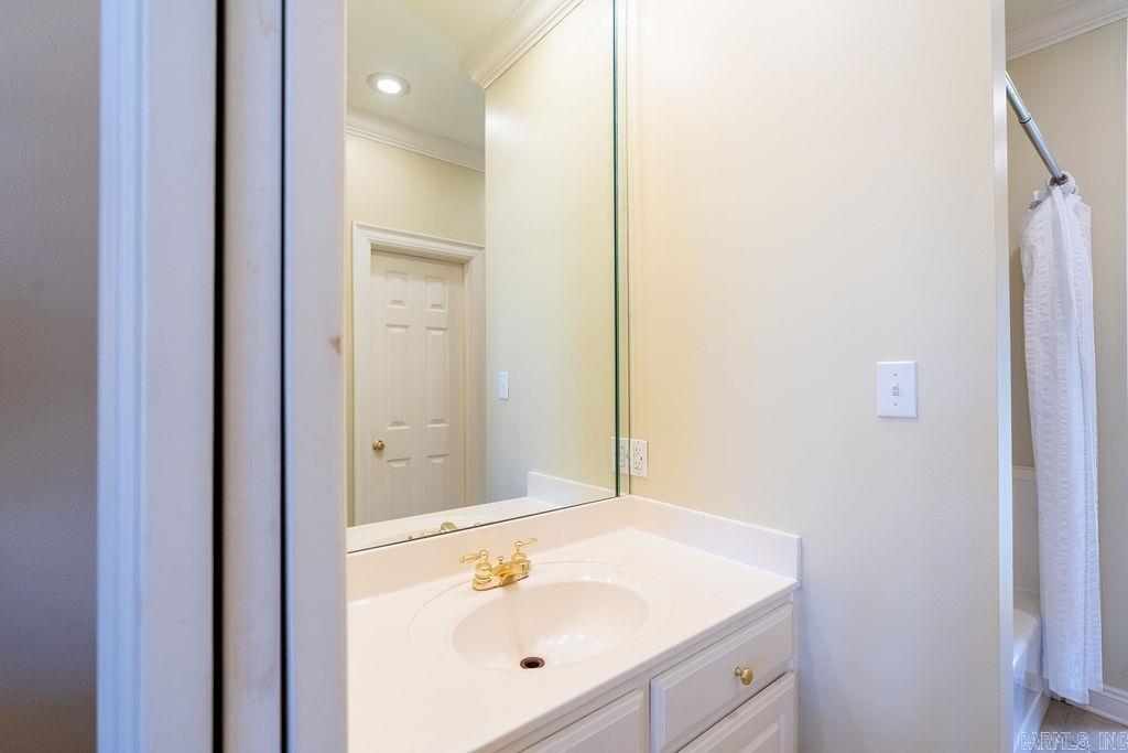 102 Deerwood Drive  Searcy, AR