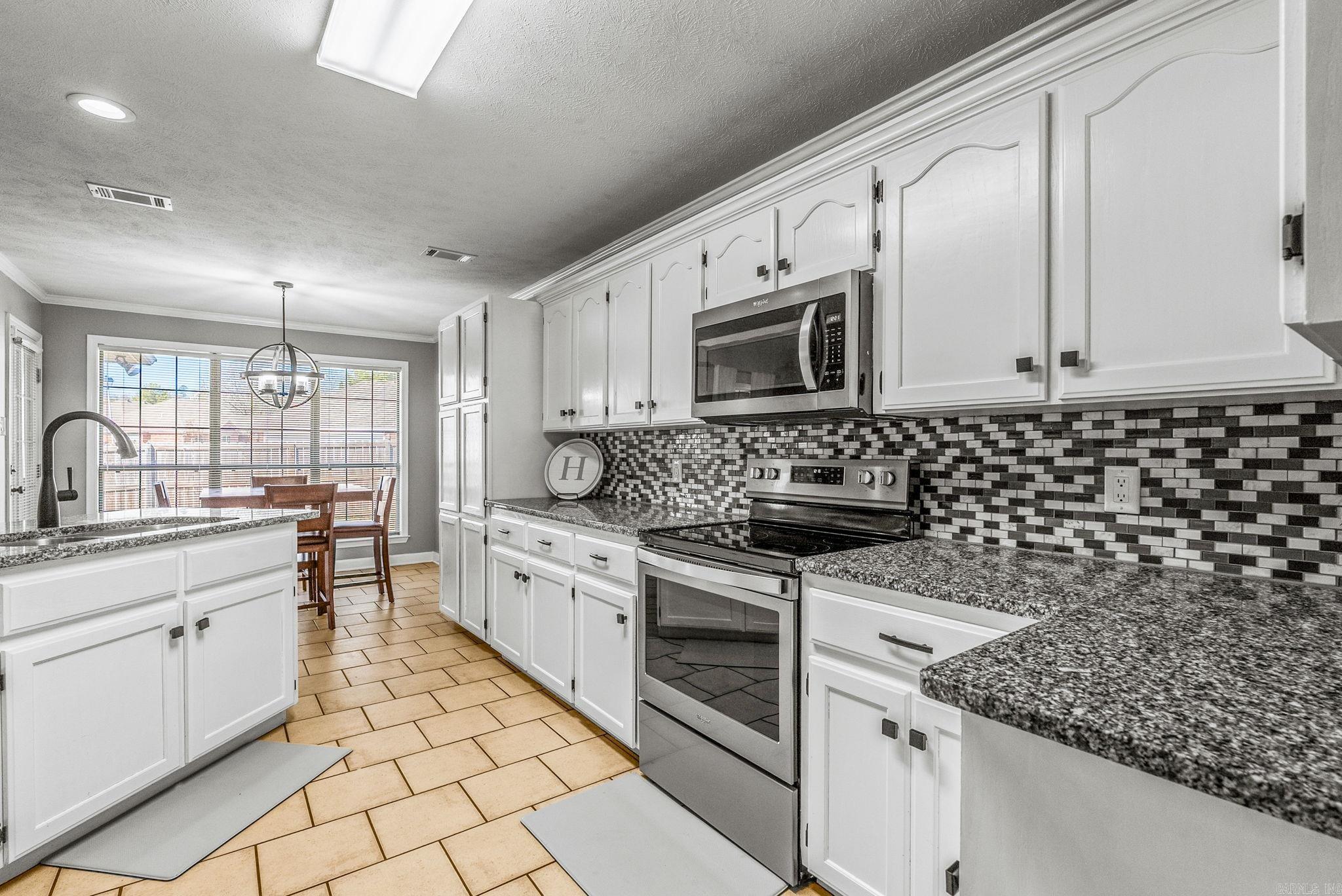 2960 WINDAMERE  Conway, AR