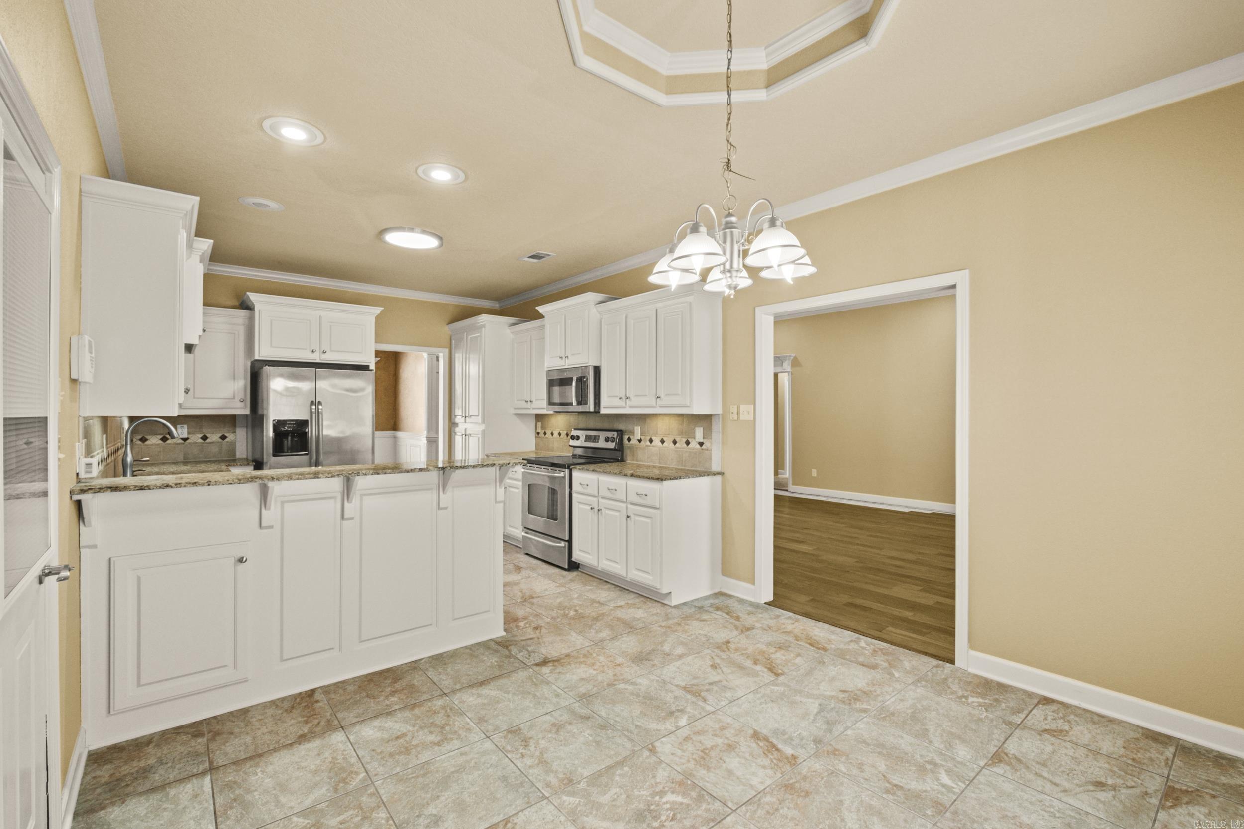 1925 Oakbrook  Sherwood, AR