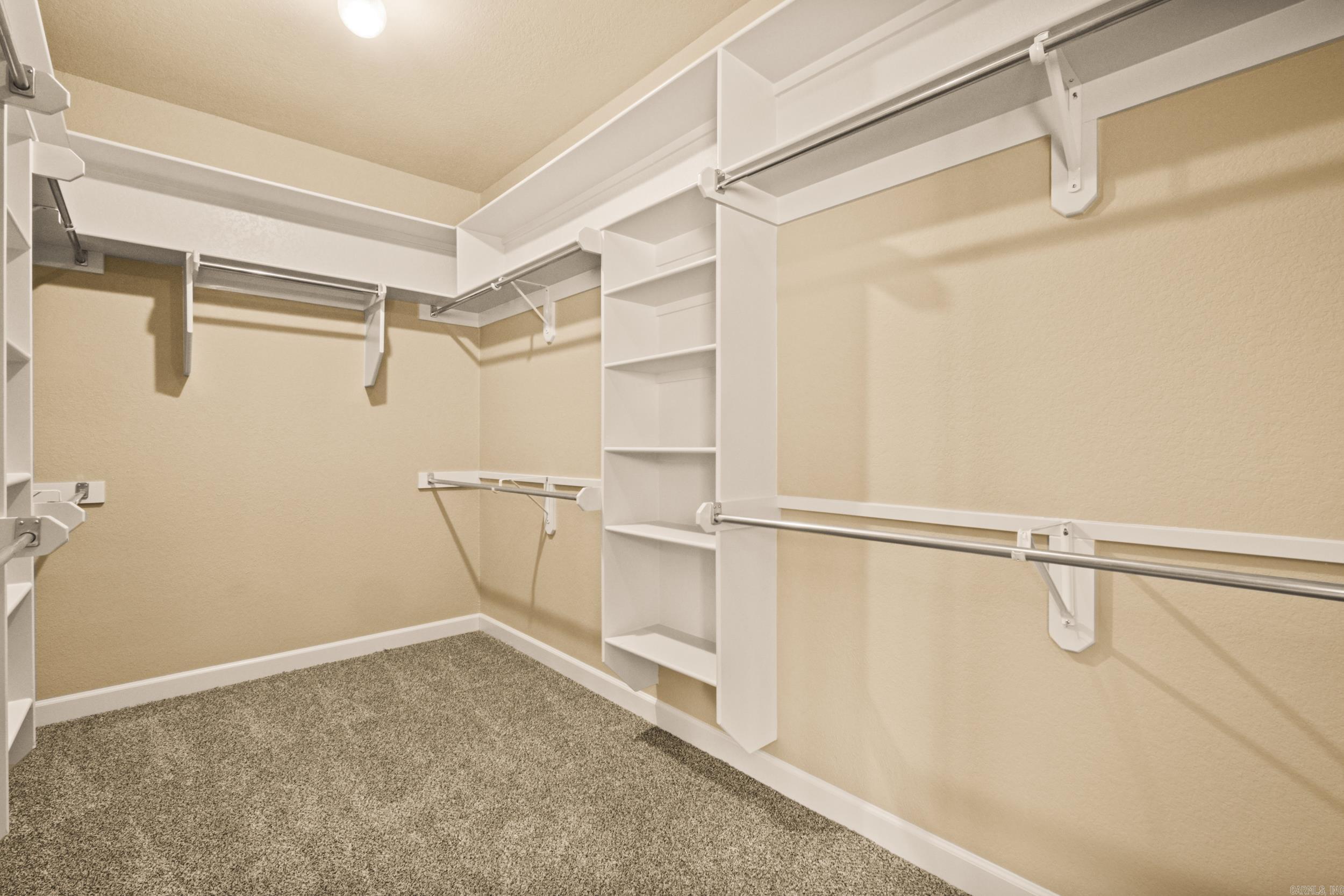 1925 Oakbrook  Sherwood, AR