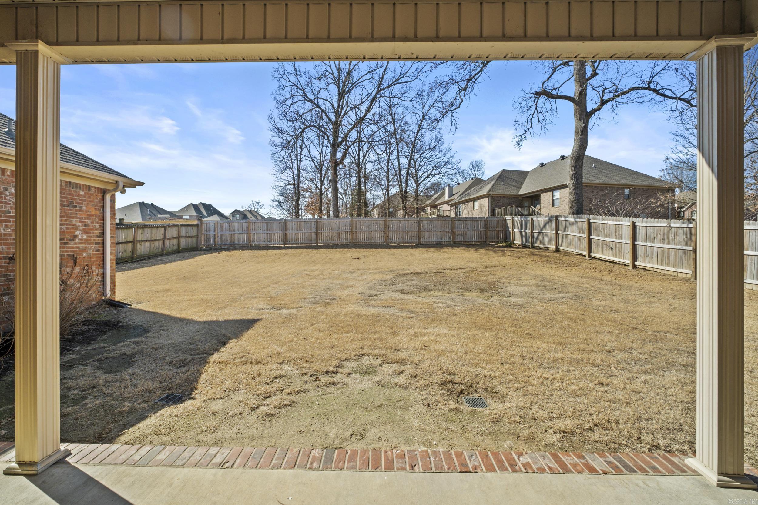 1925 Oakbrook  Sherwood, AR