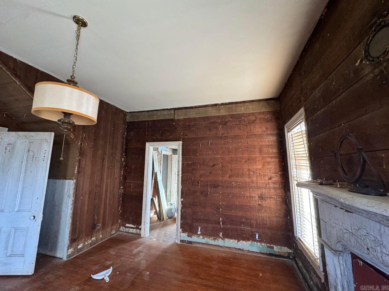 131 W Main  Evening Shade, AR
