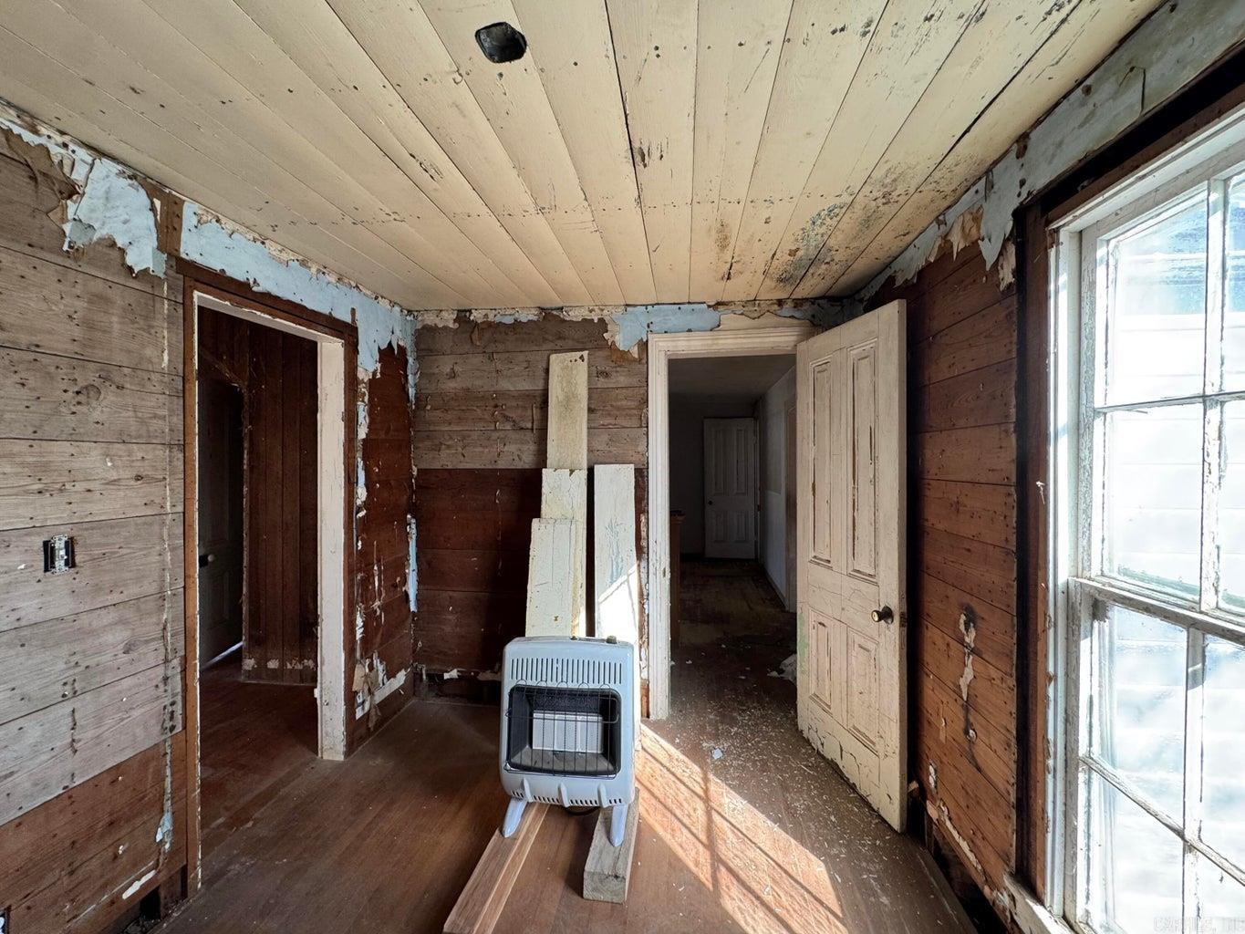 131 W Main  Evening Shade, AR