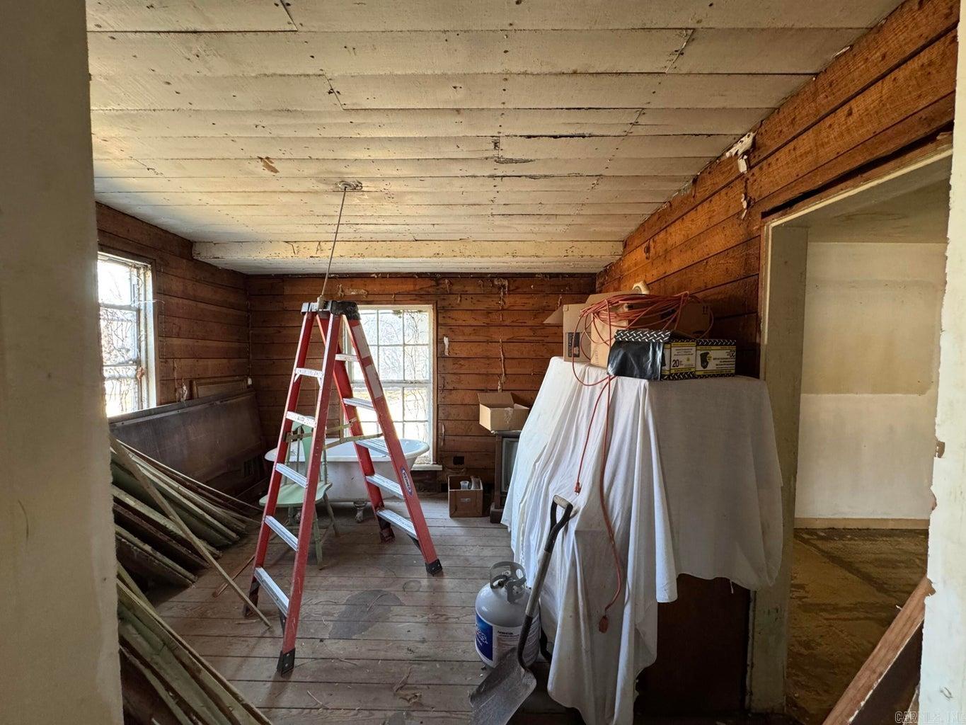 131 W Main  Evening Shade, AR