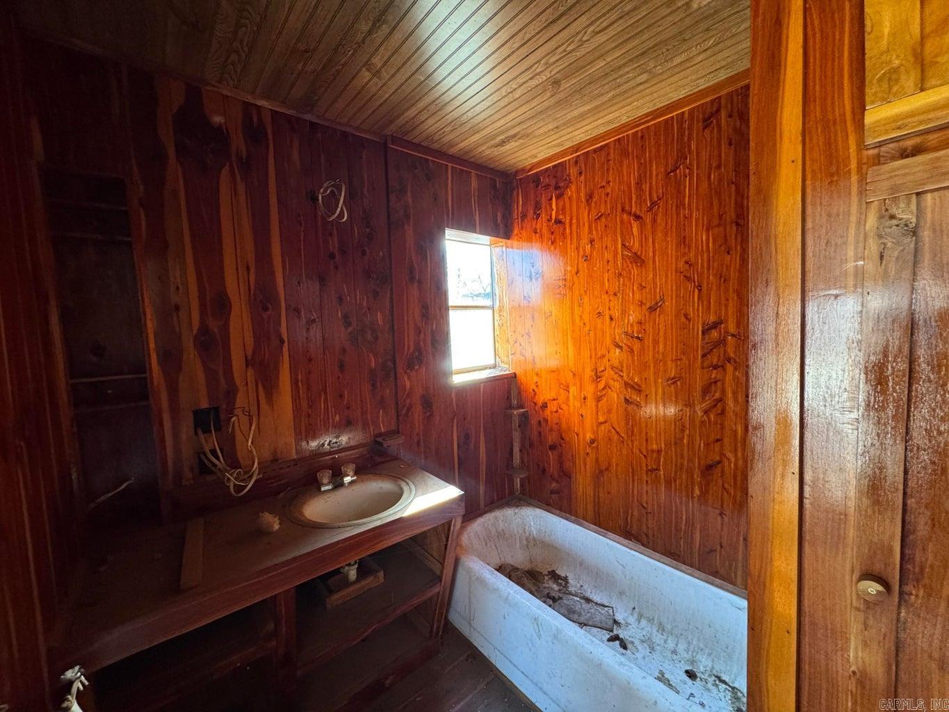 131 W Main  Evening Shade, AR