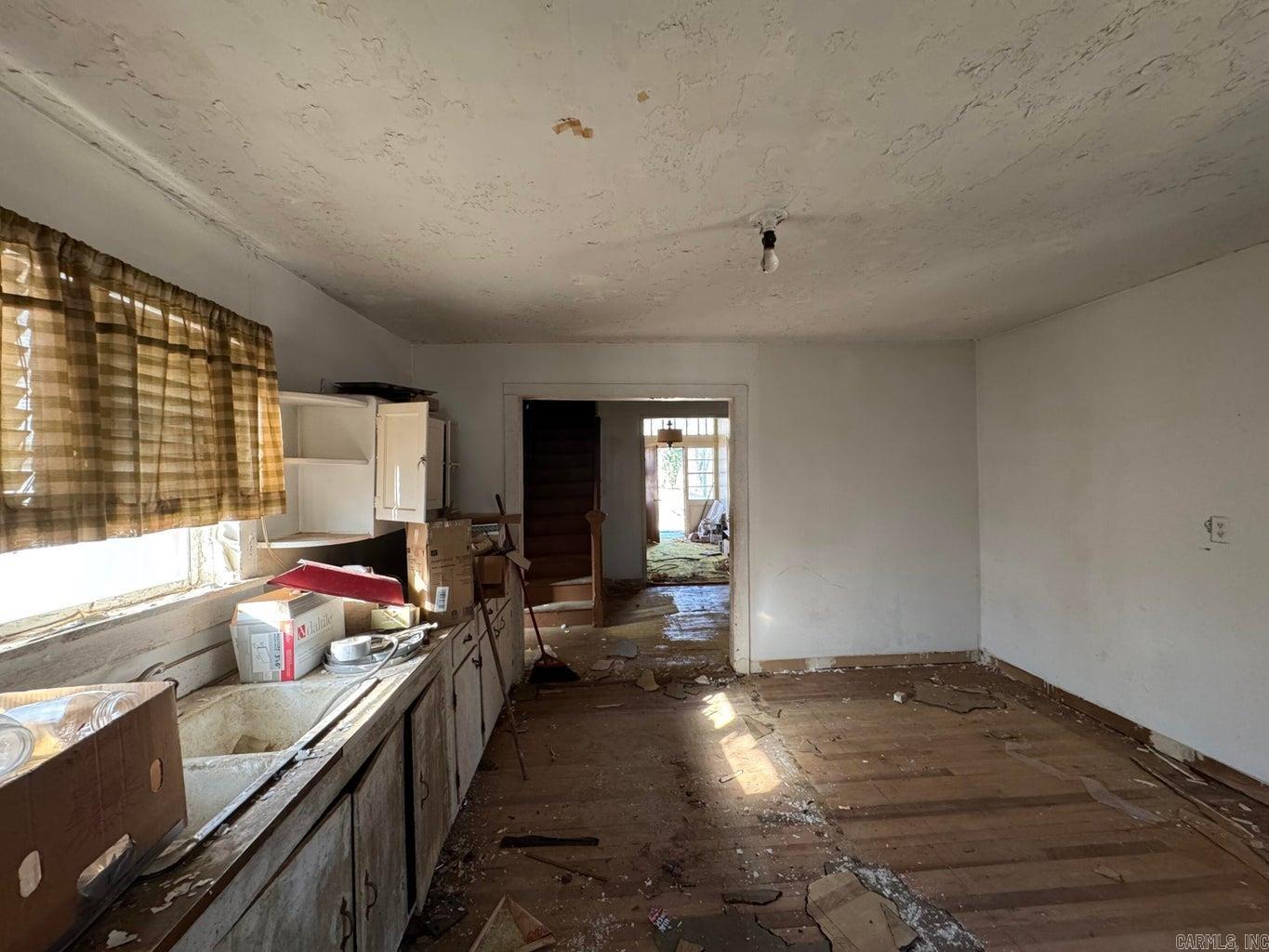 131 W Main  Evening Shade, AR