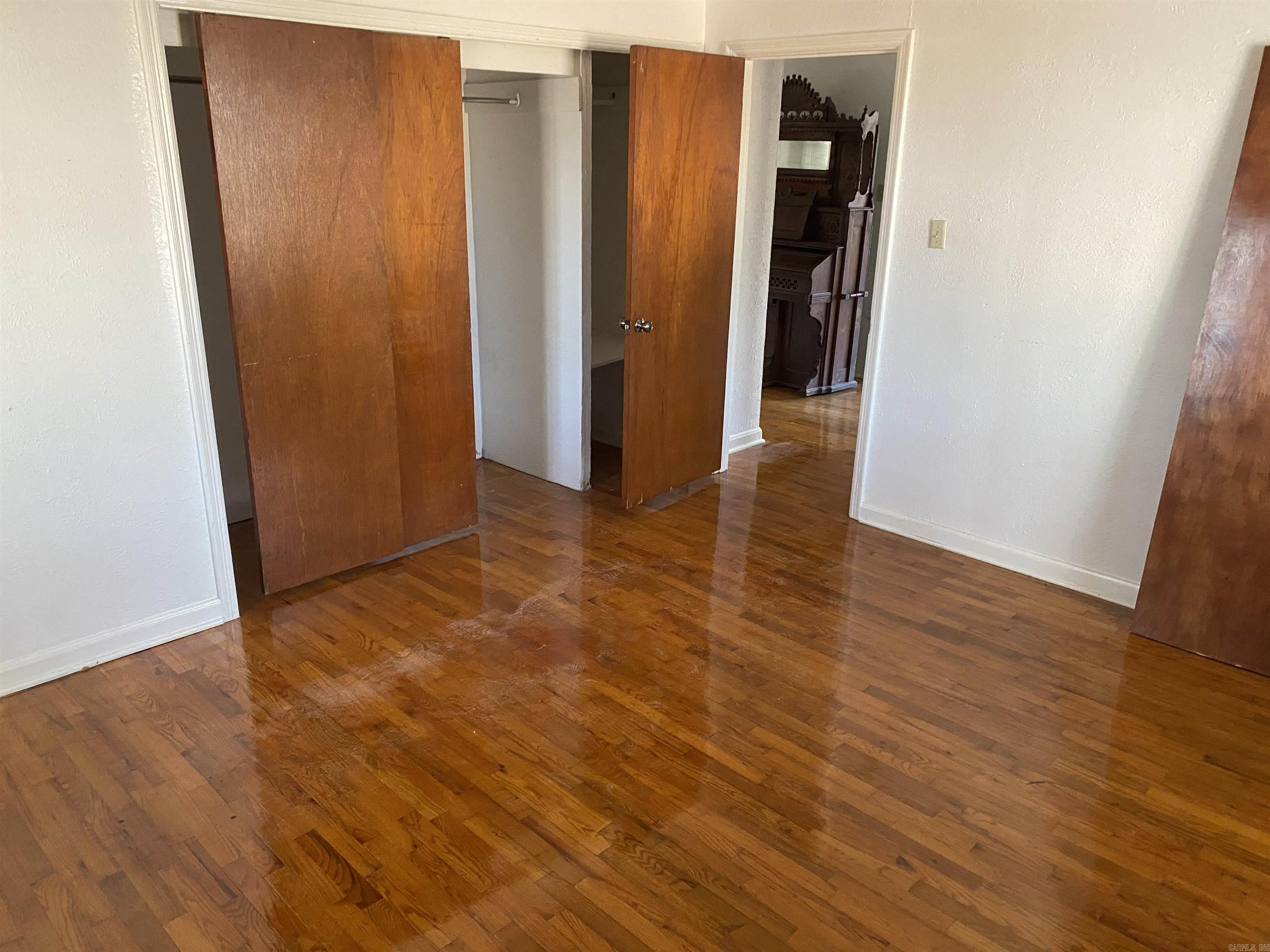 1009 and 1011 Country Club  Arkadelphia, AR