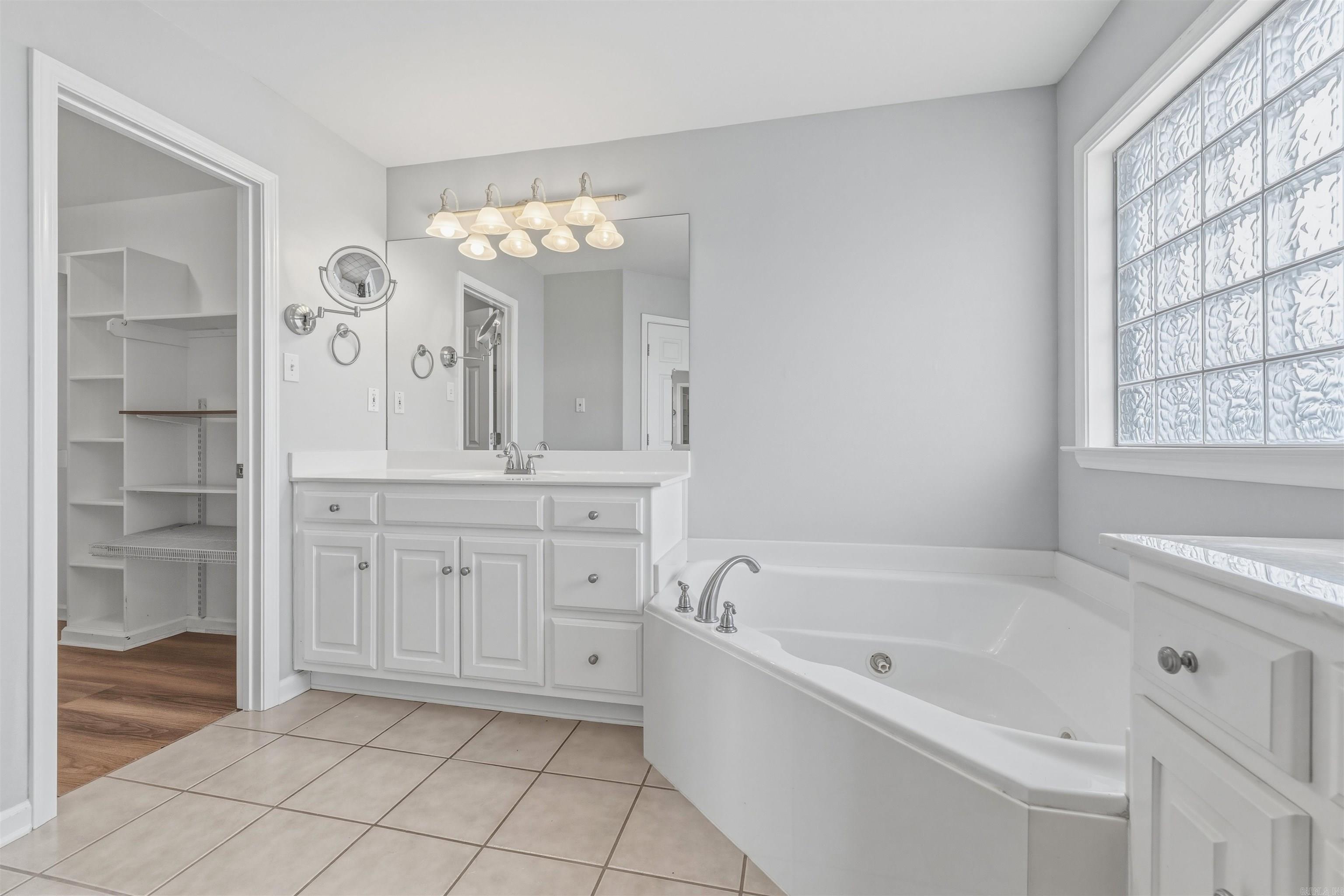 796 Lake Tree  Sherwood, AR