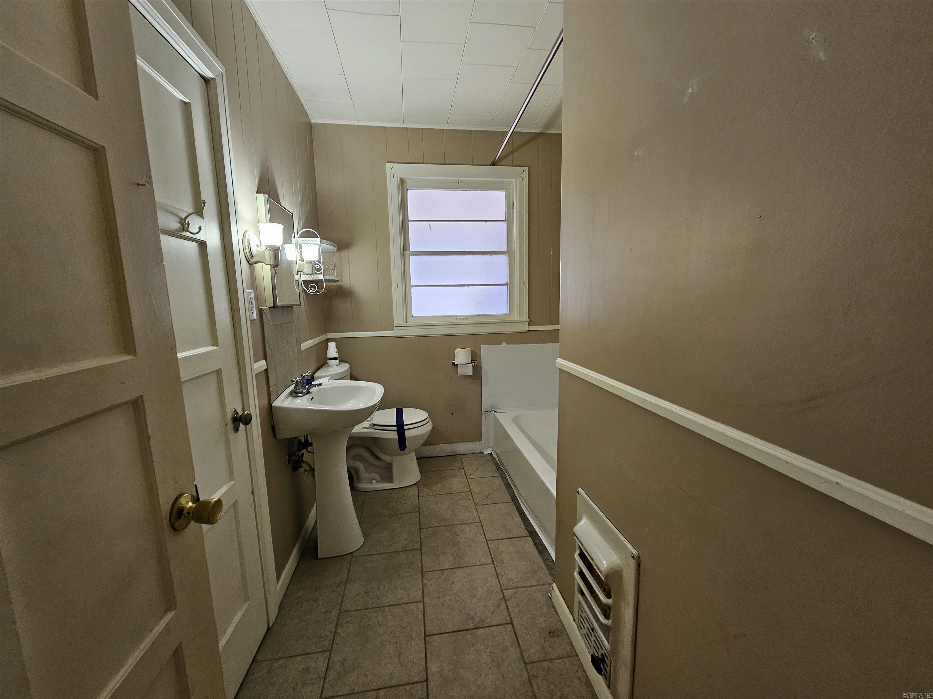 710 N Oak  Morrilton, AR