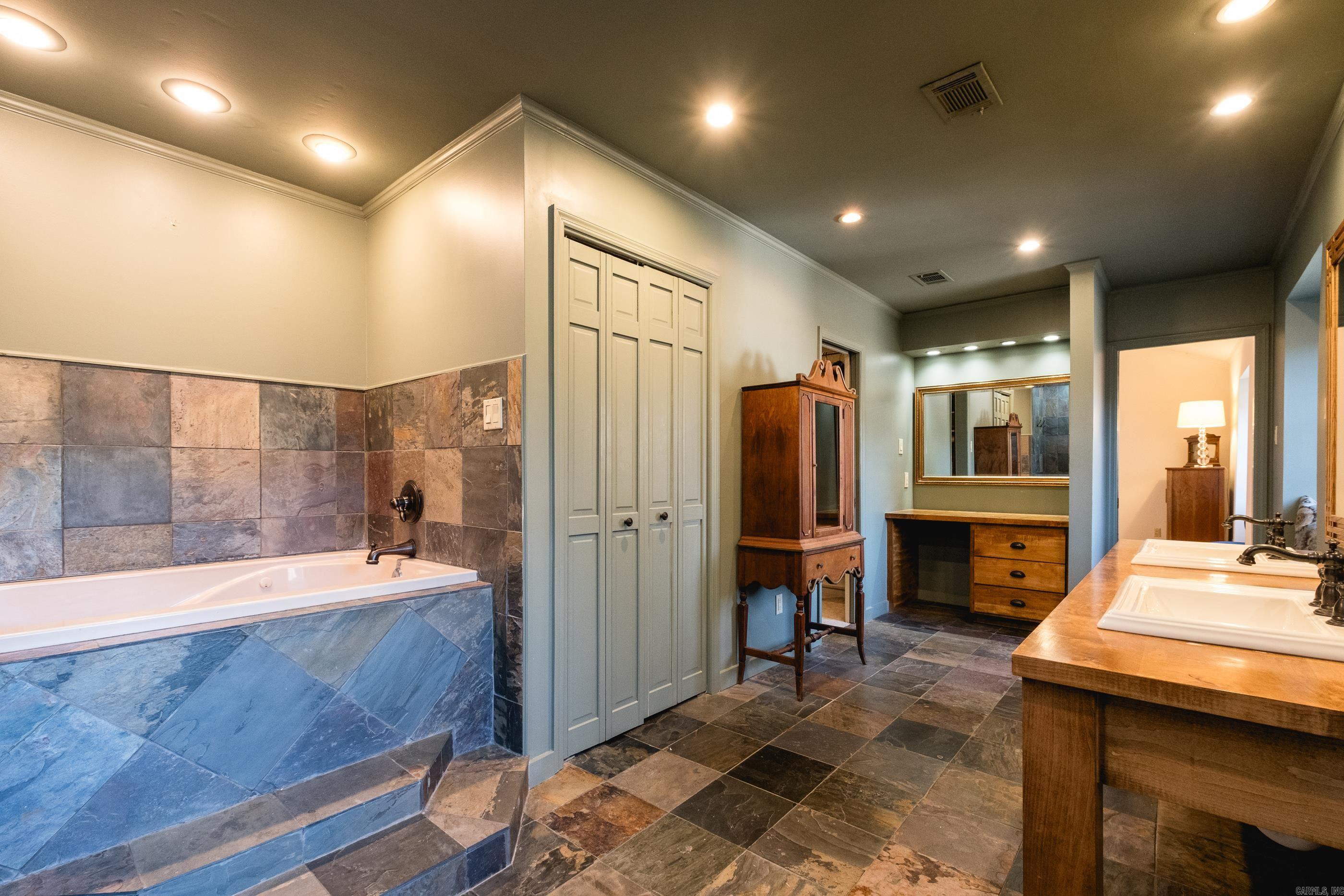 2 Longlea Drive  Little Rock, AR