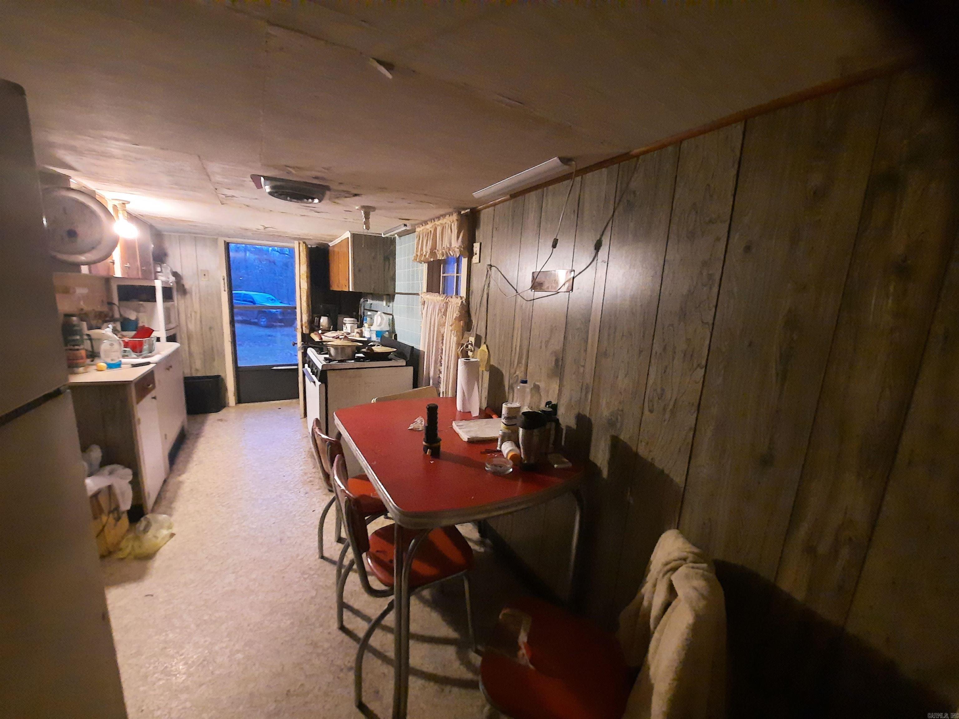 2260 Iron Mountain  Mountain View, AR