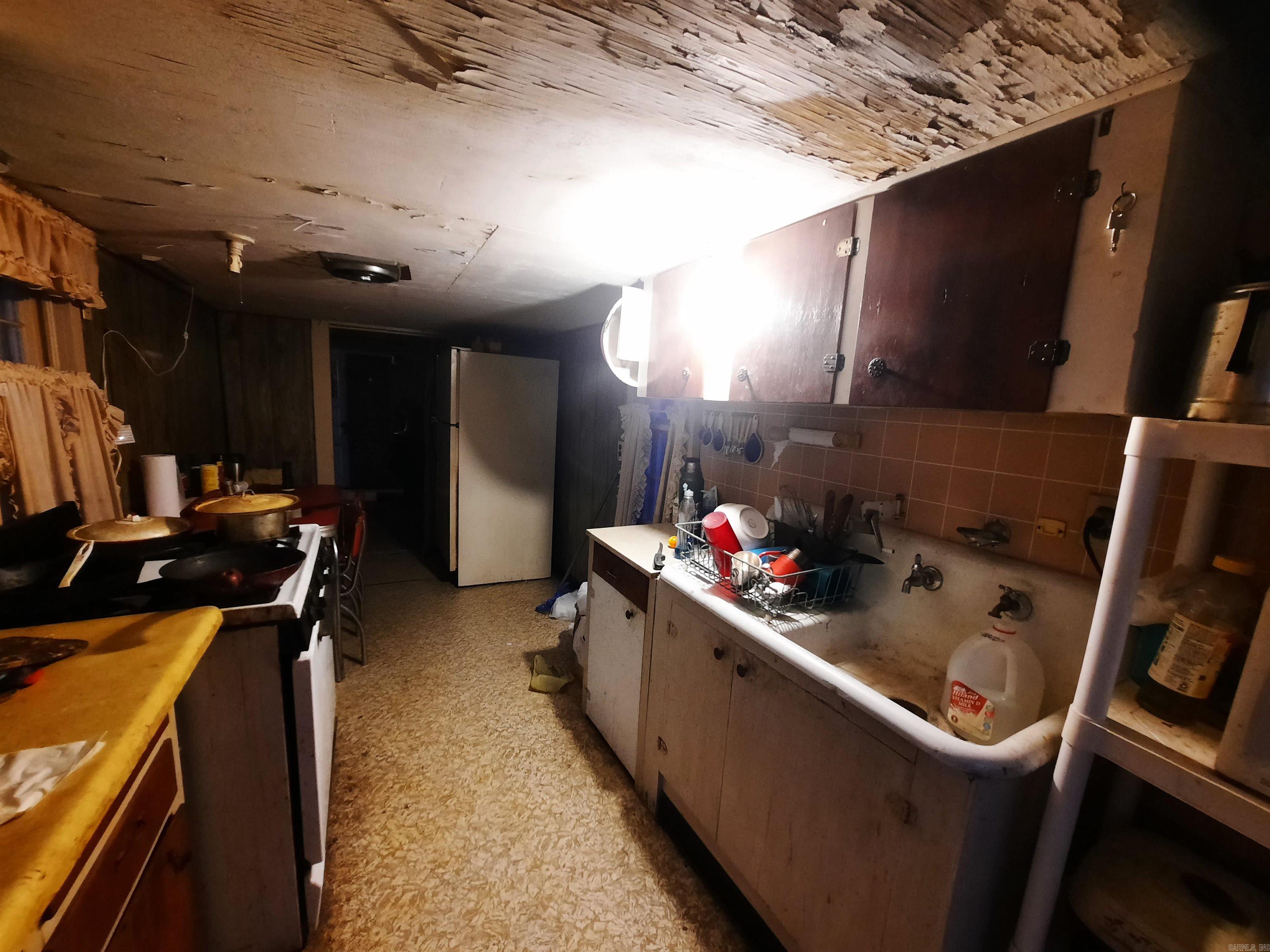 2260 Iron Mountain  Mountain View, AR