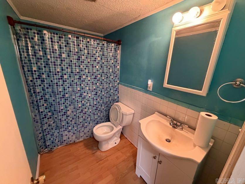 2601 River  Redfield, AR