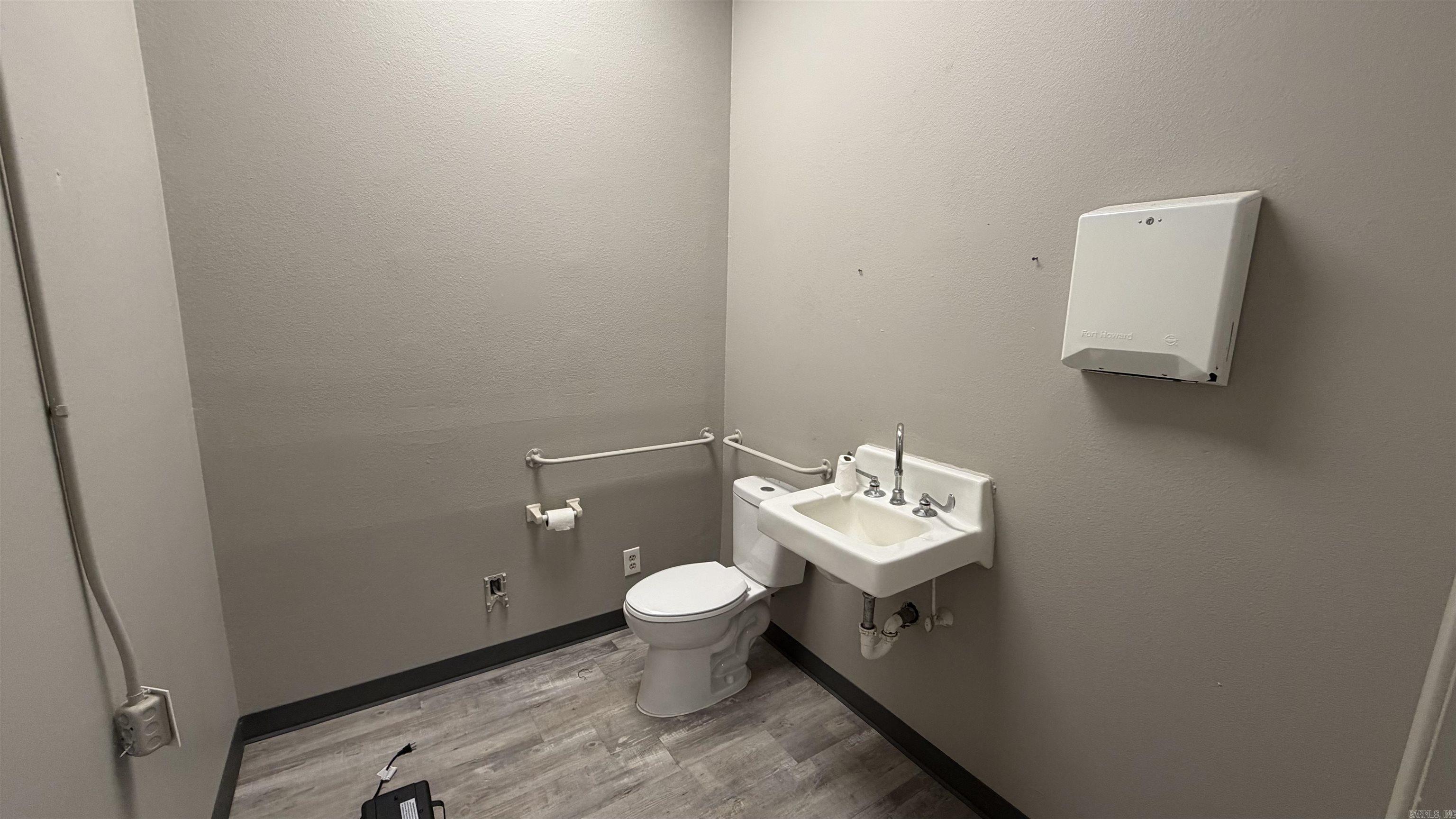 240 S Shackelford  Little Rock, AR