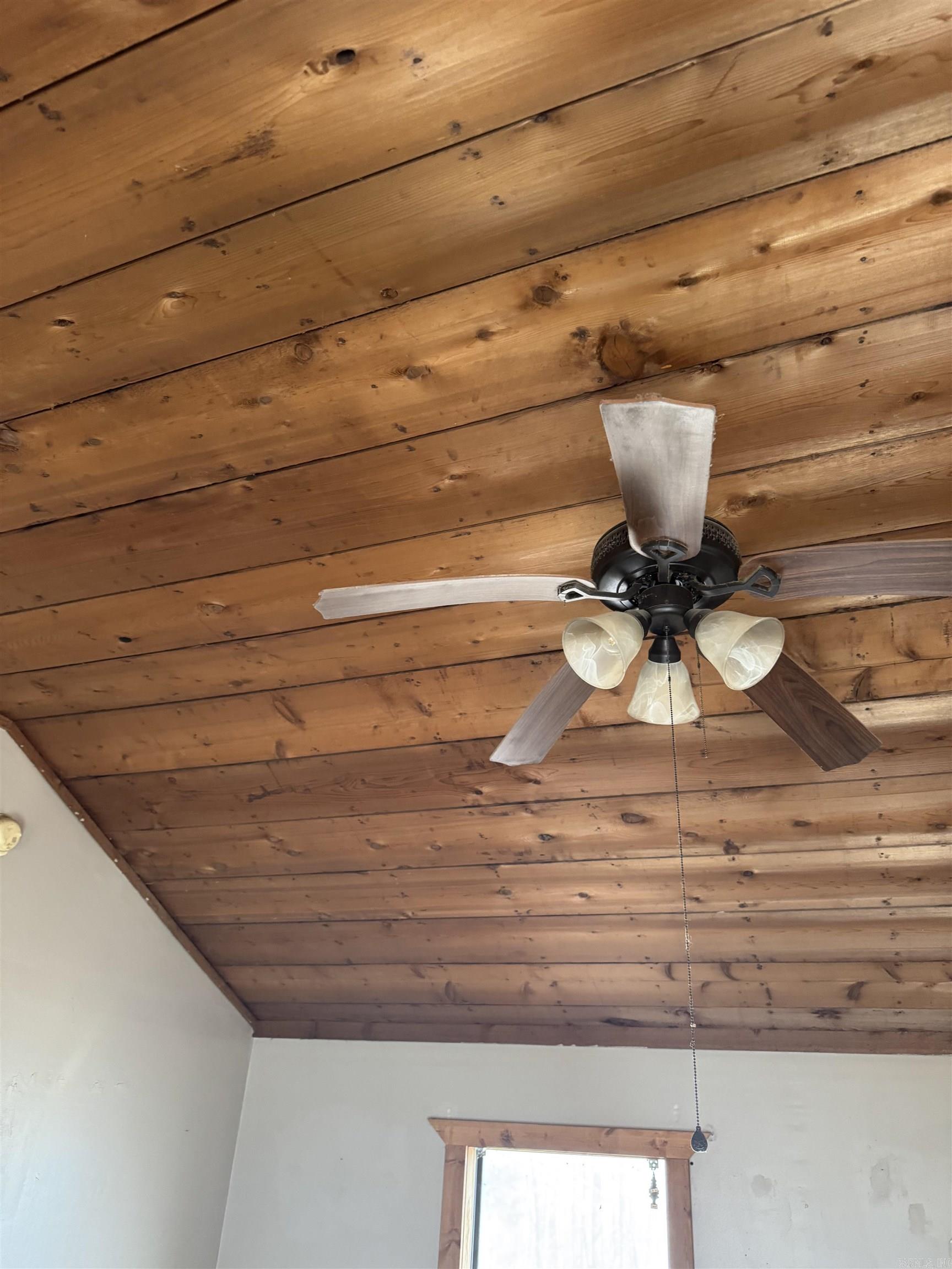 1004 herpel  Mountain View, AR