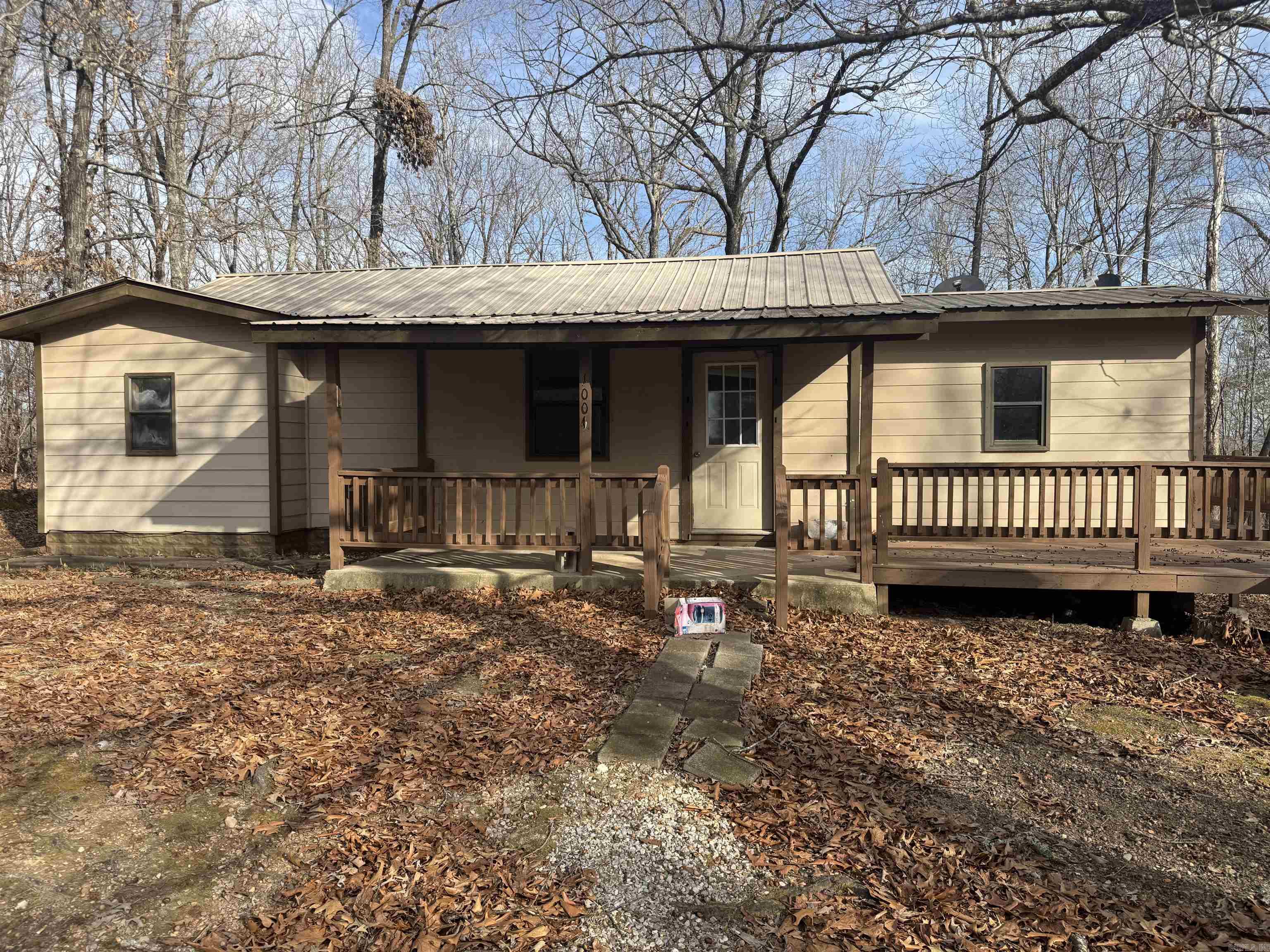 1004 herpel  Mountain View, AR