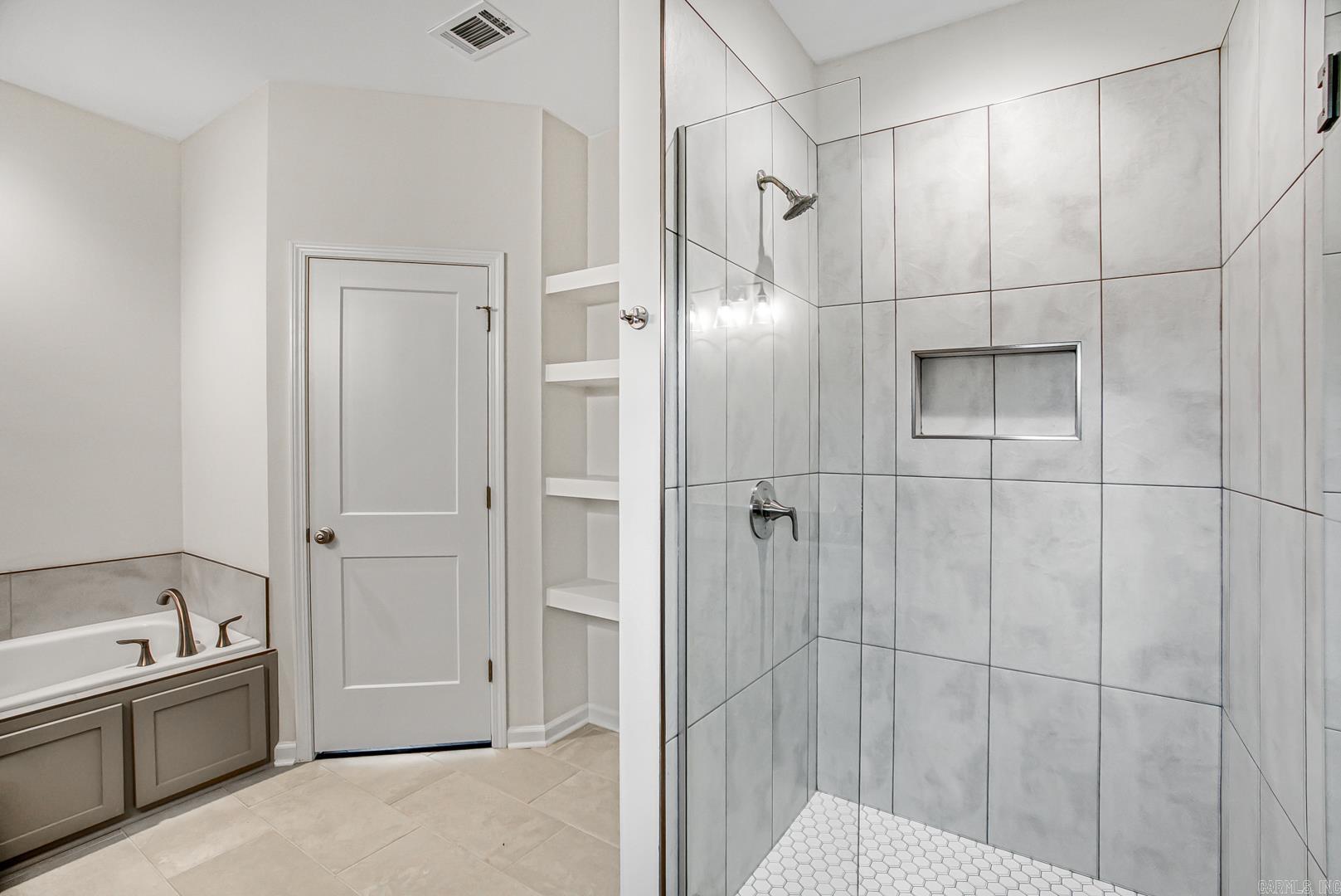 21 Lewis  Greenbrier, AR