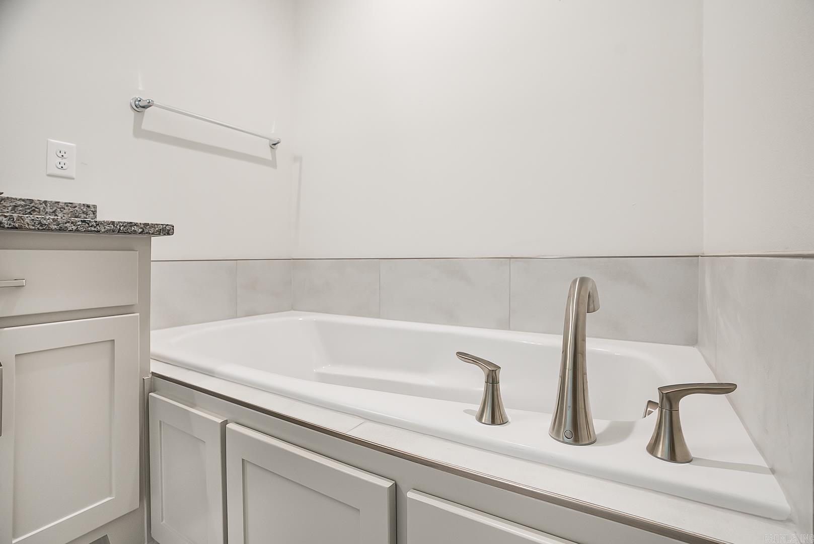 21 Lewis  Greenbrier, AR