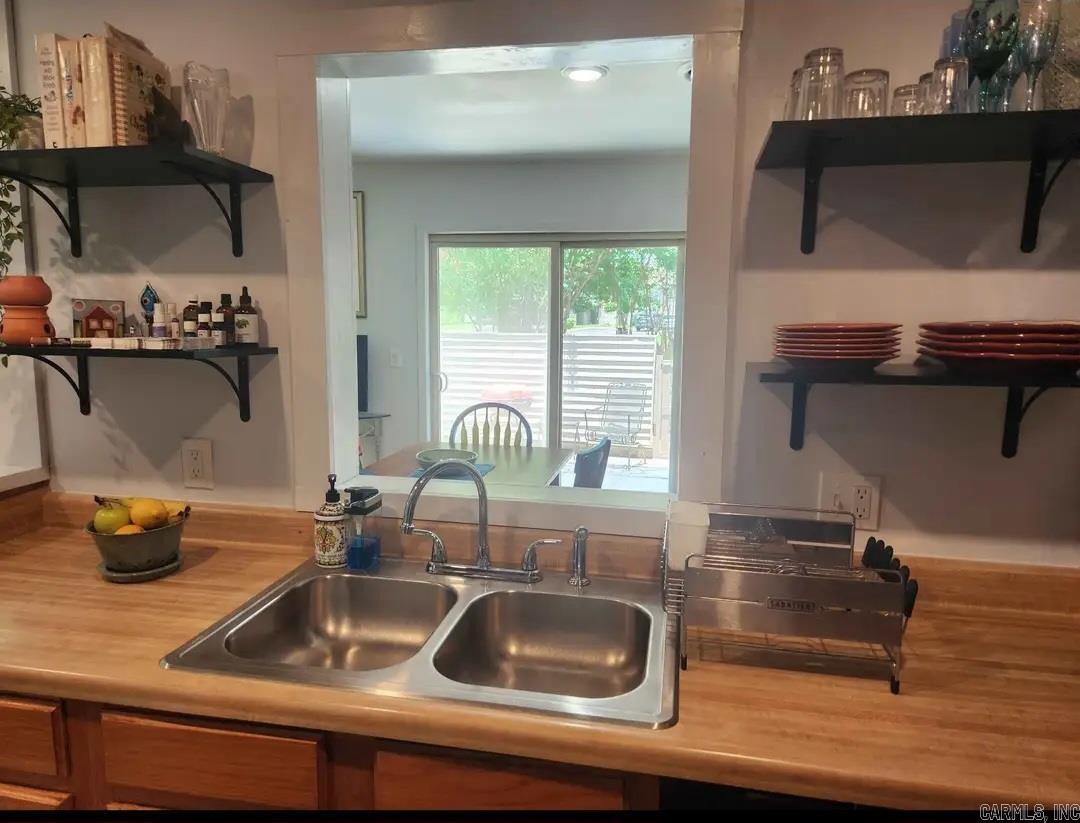 135 Hillview  Fairfield Bay, AR