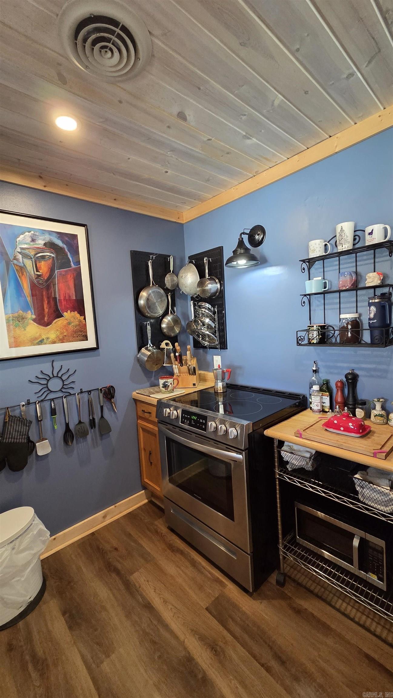 135 Hillview  Fairfield Bay, AR