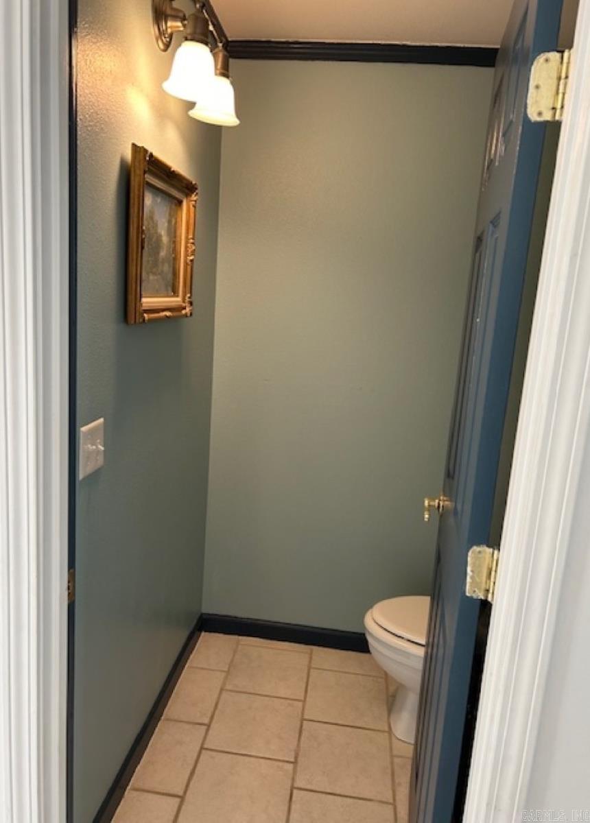 118 E Main  Mountain View, AR