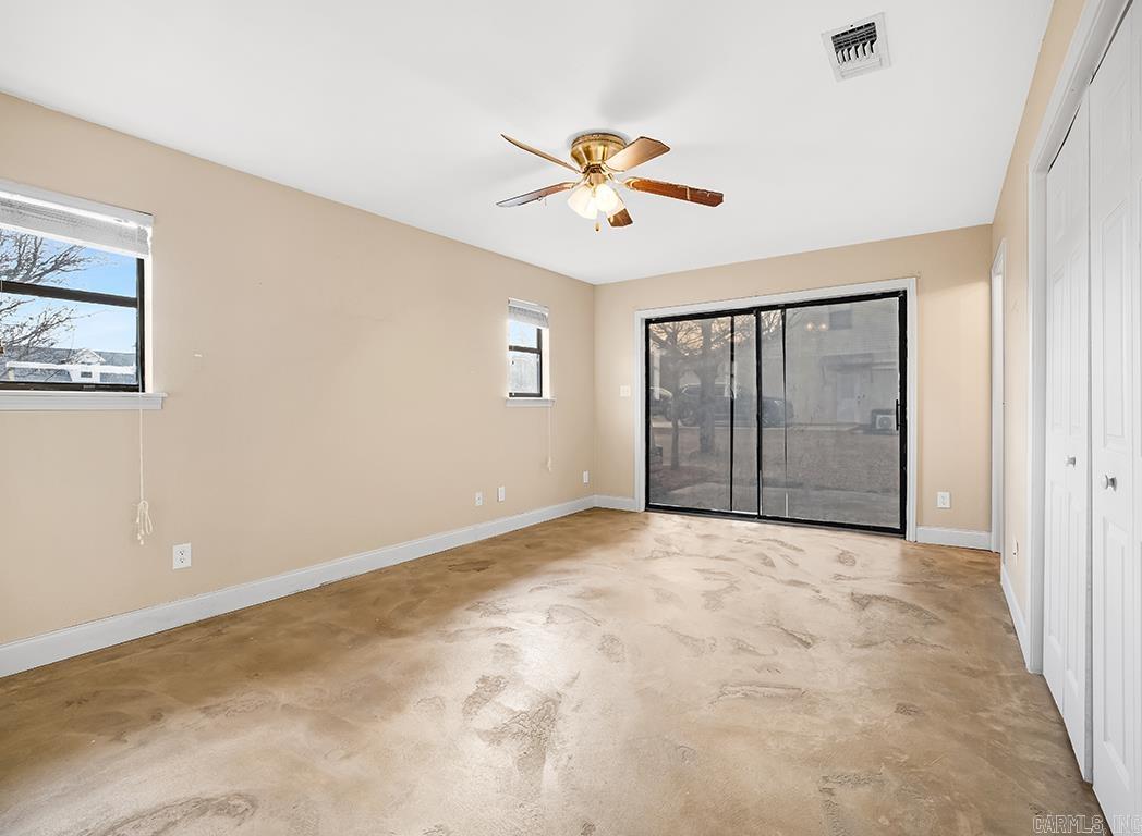 5602 W Kyle Rd  Texarkana, TX