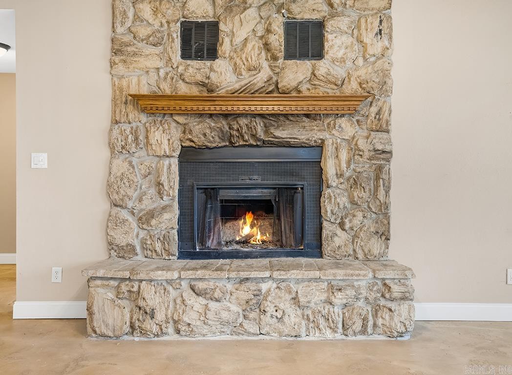 5602 W Kyle Rd  Texarkana, TX