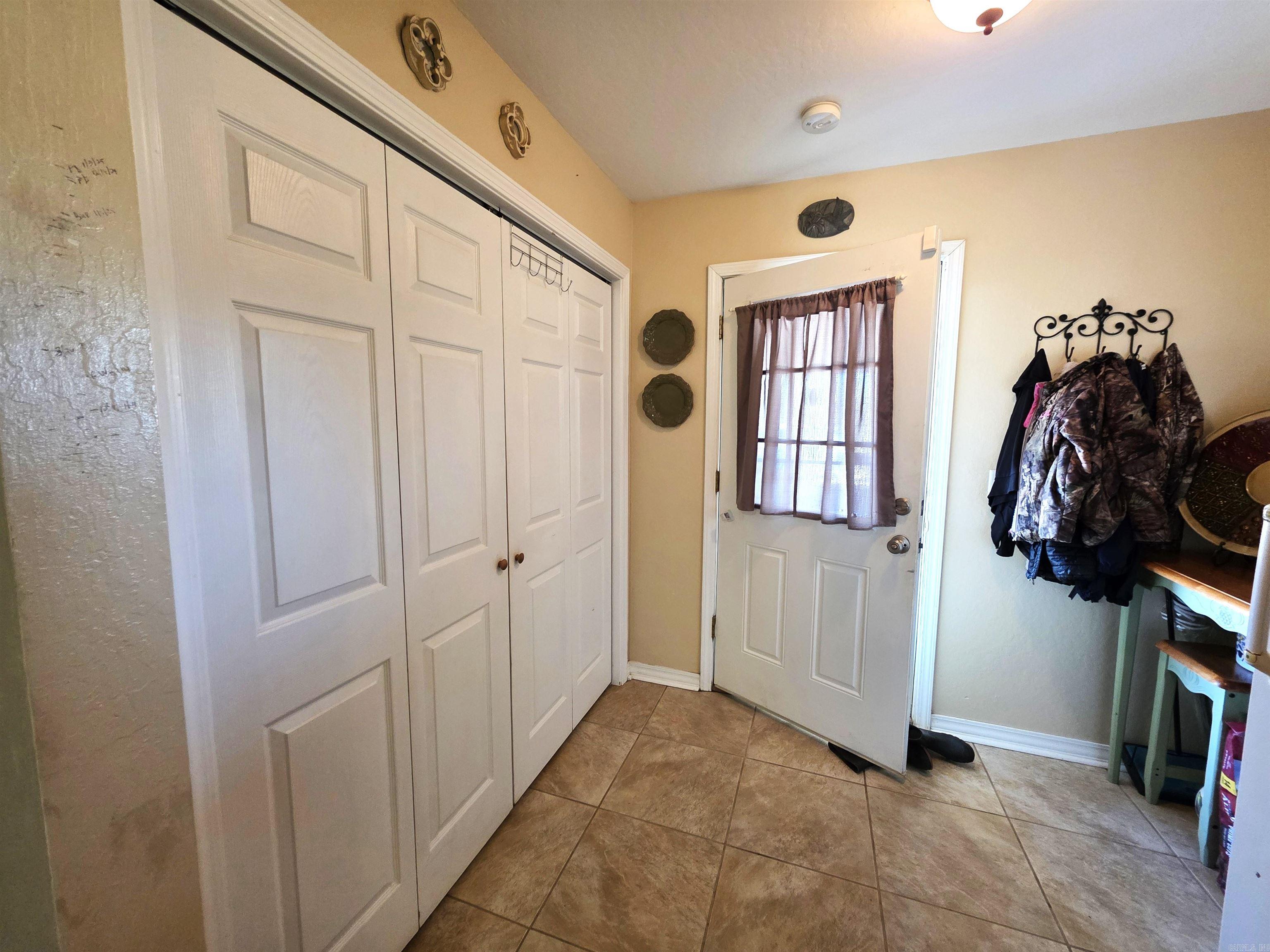 195 Polk Road 492  Cove, AR