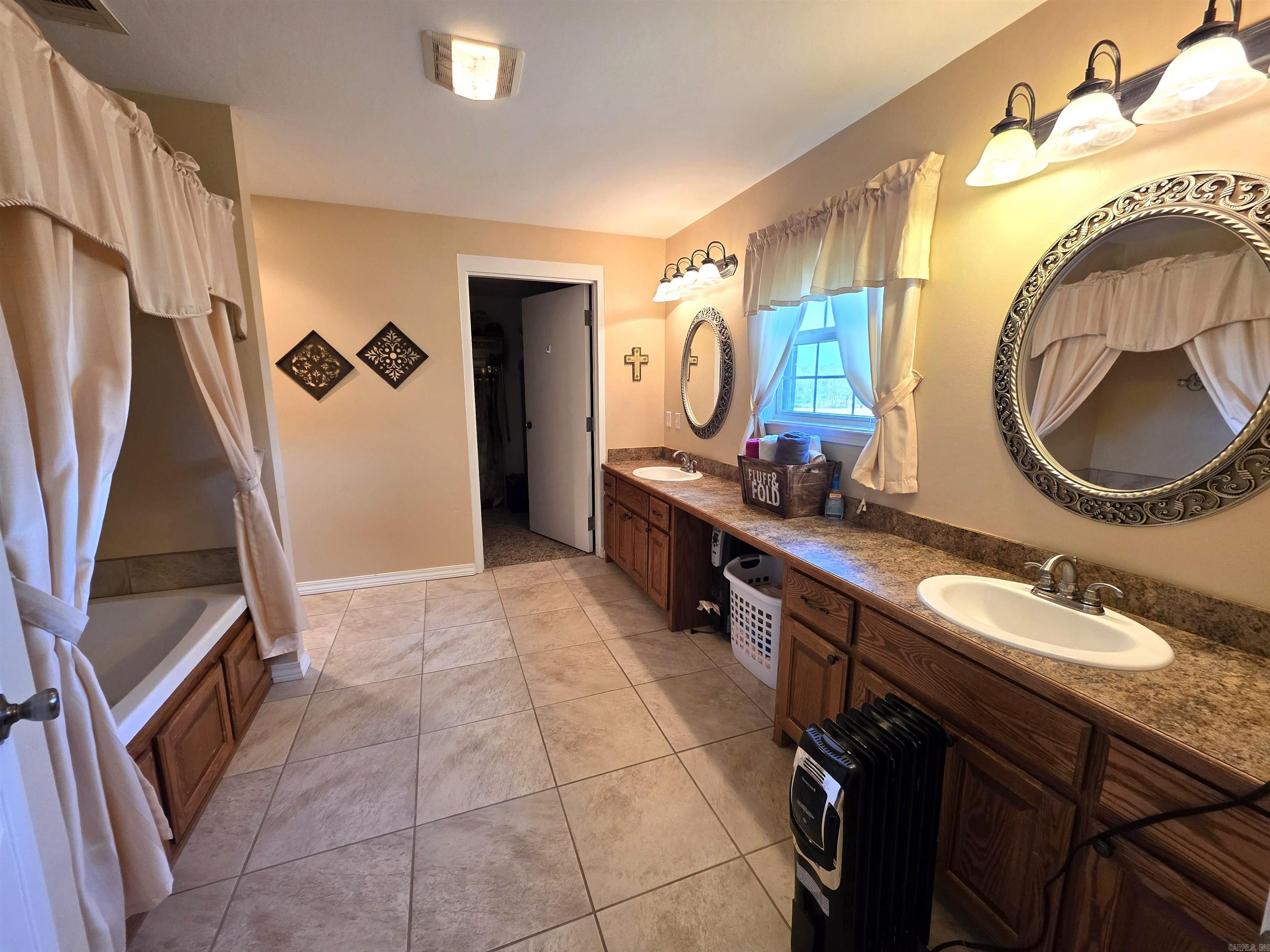 195 Polk Road 492  Cove, AR