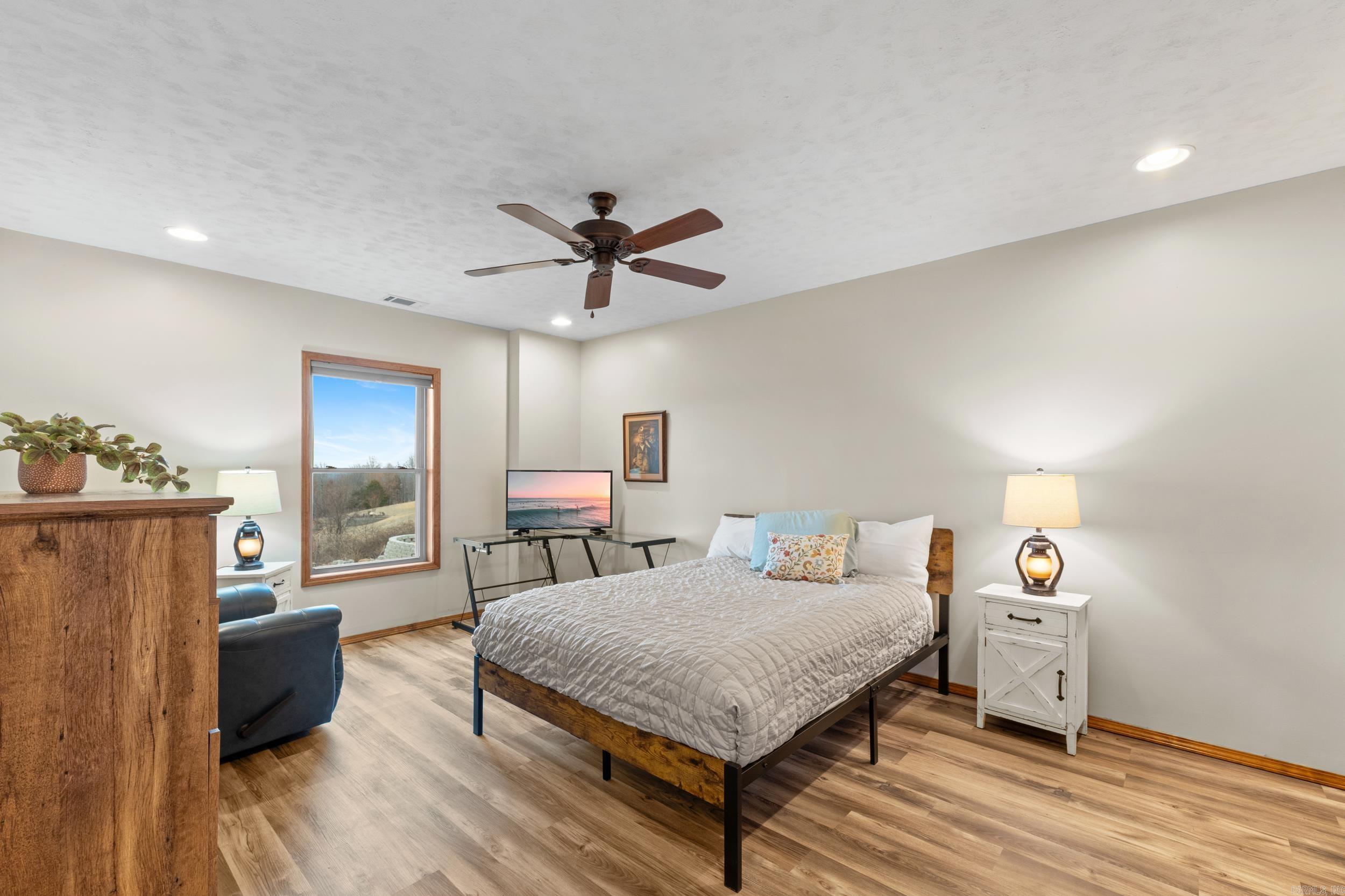 206 Swiss Alps Lane  Mountain Home, AR