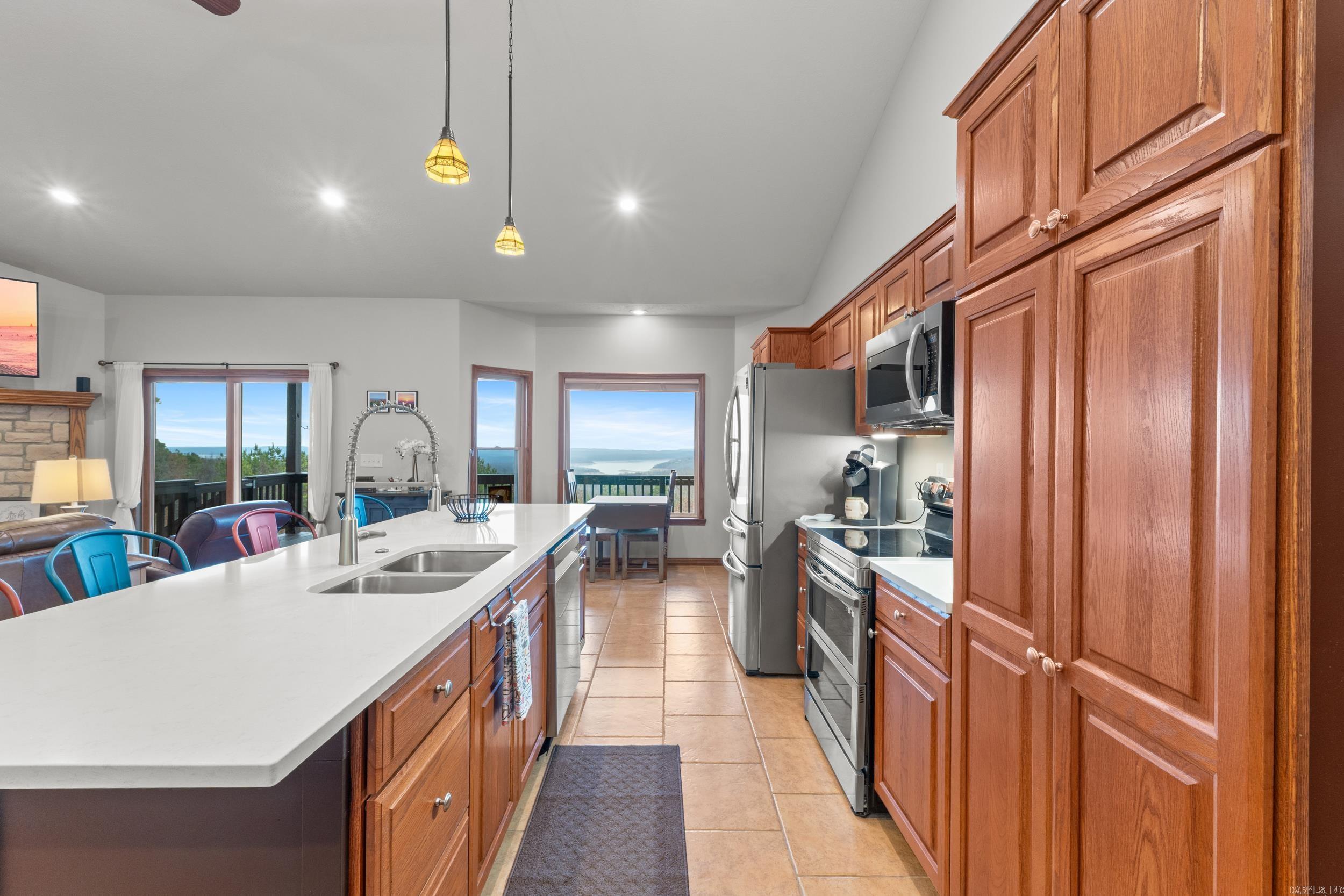 206 Swiss Alps Lane  Mountain Home, AR