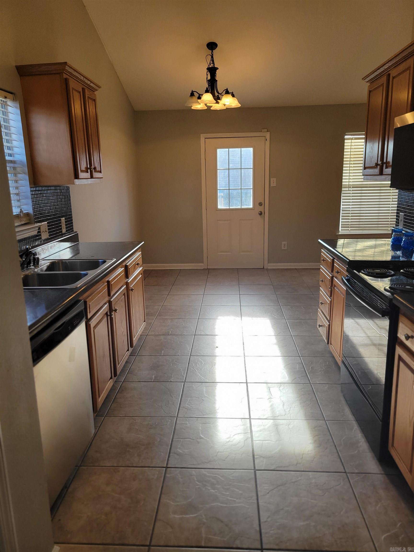 303 W Valentine Road Jacksonville, AR 72076