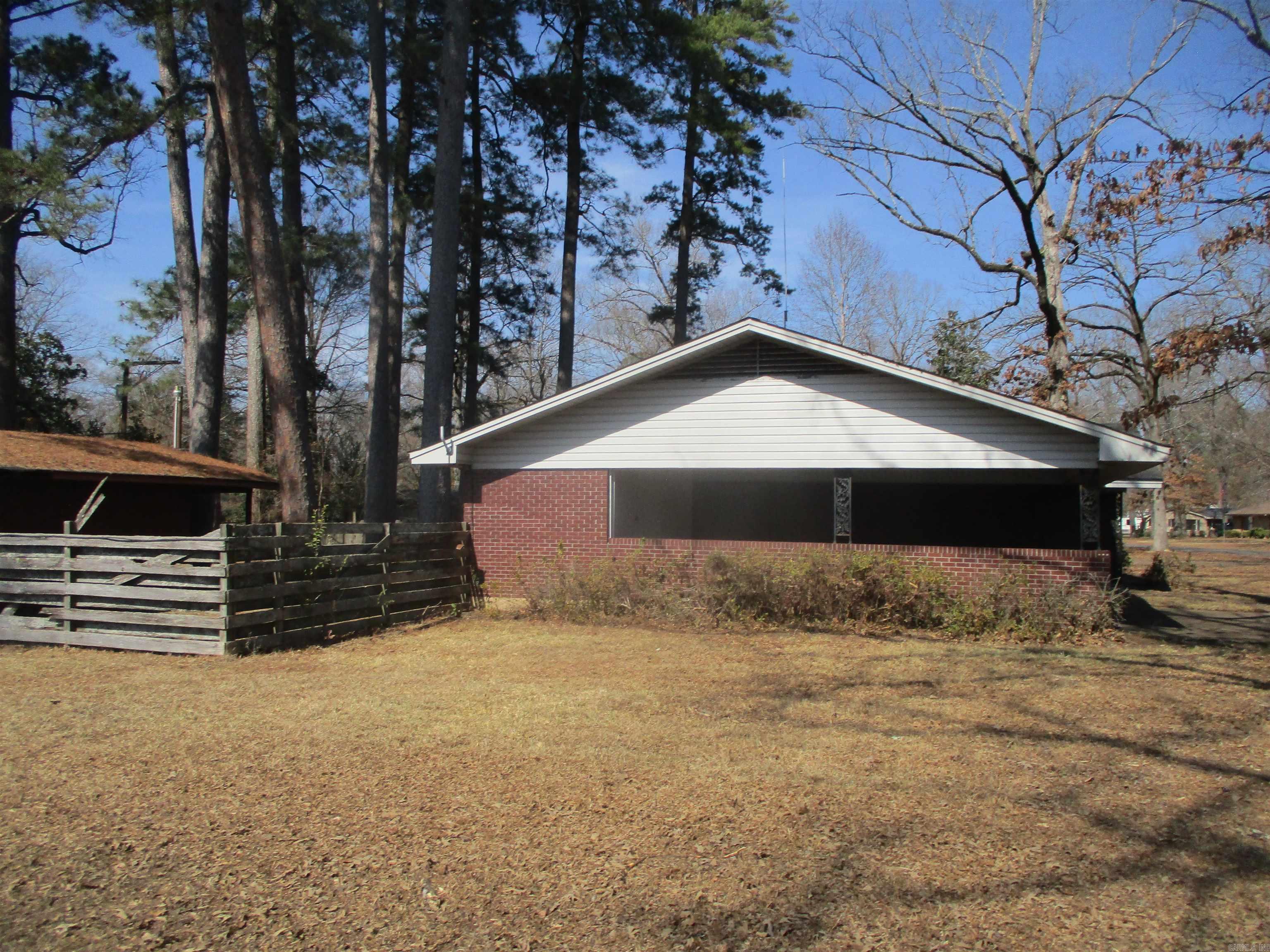 1110 Hickory  Crossett, AR