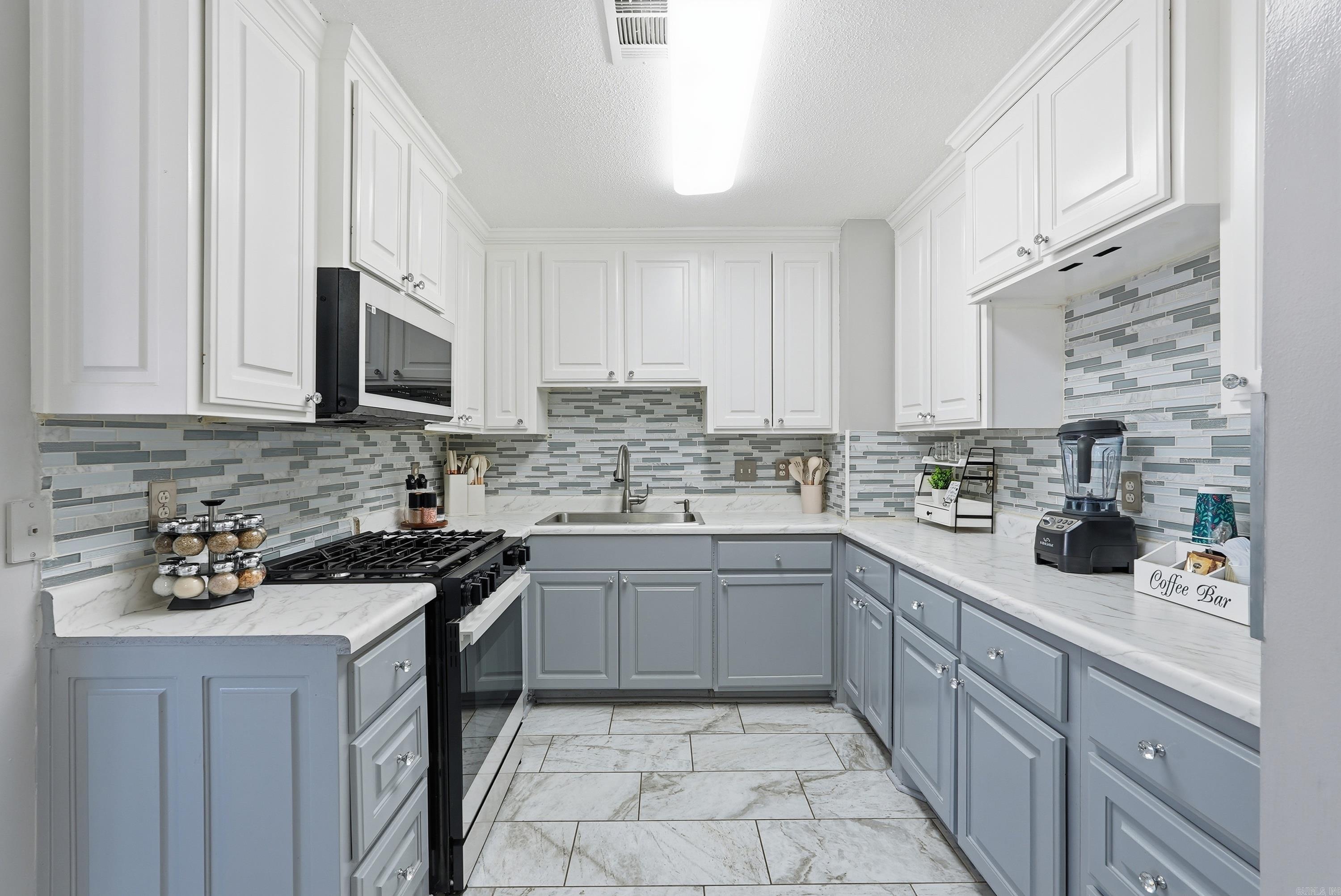 16 Burnett  Greenbrier, AR