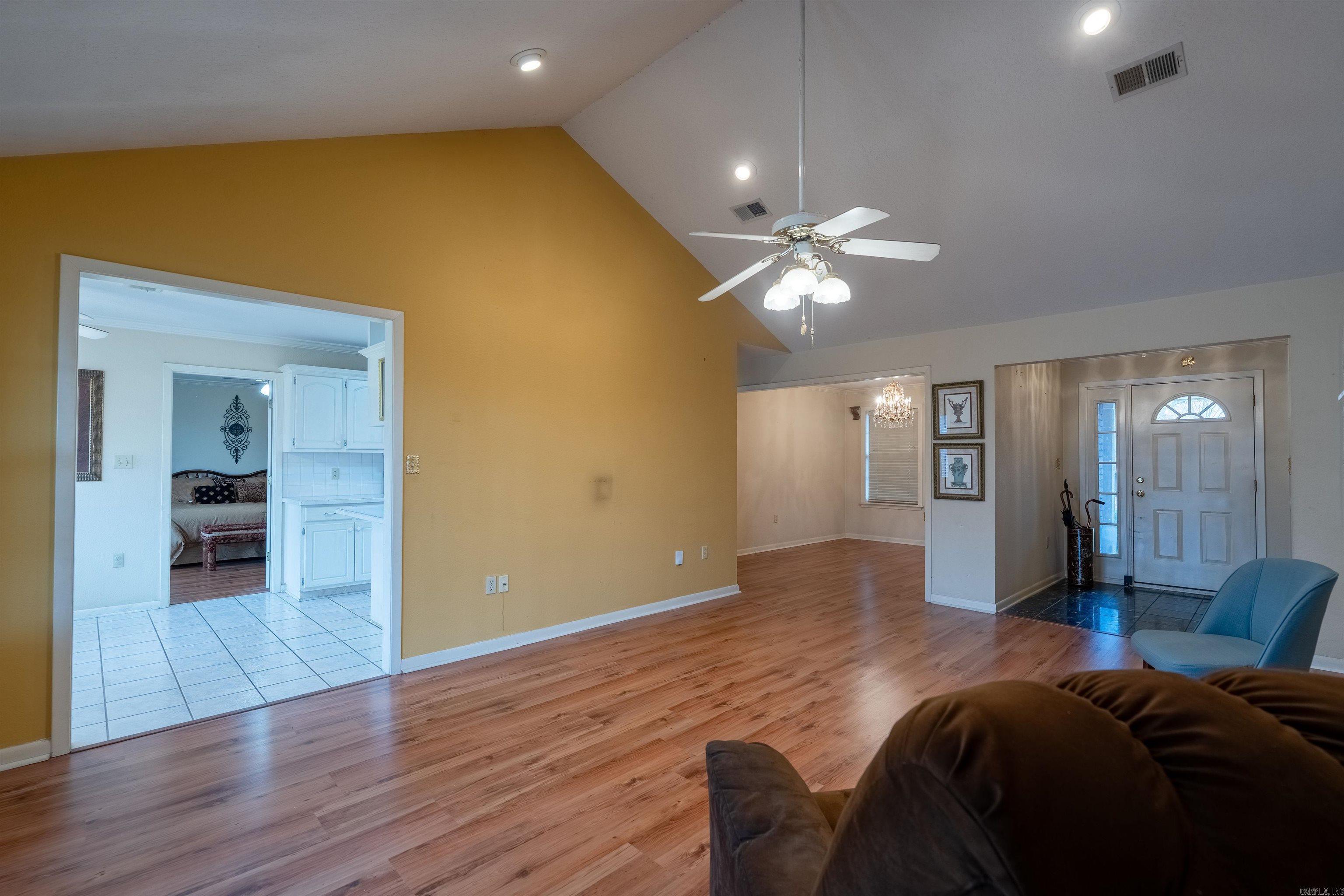 102 Live Oak  Searcy, AR