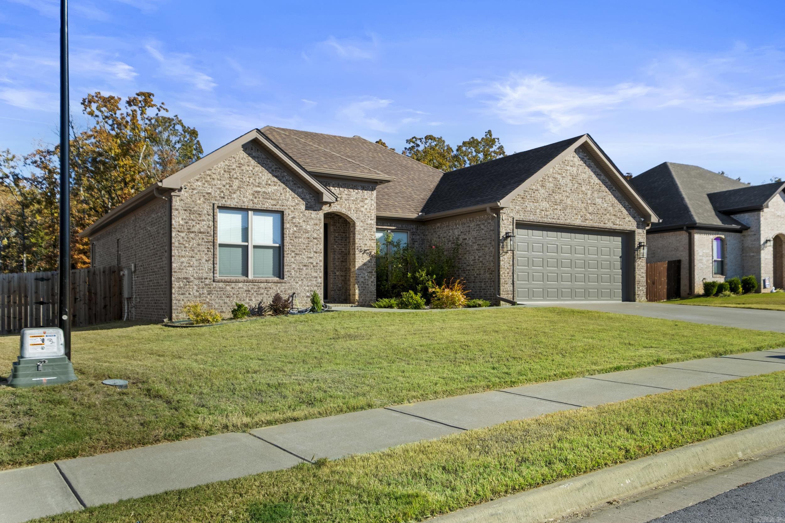 9824 Oak Forest  Sherwood, AR