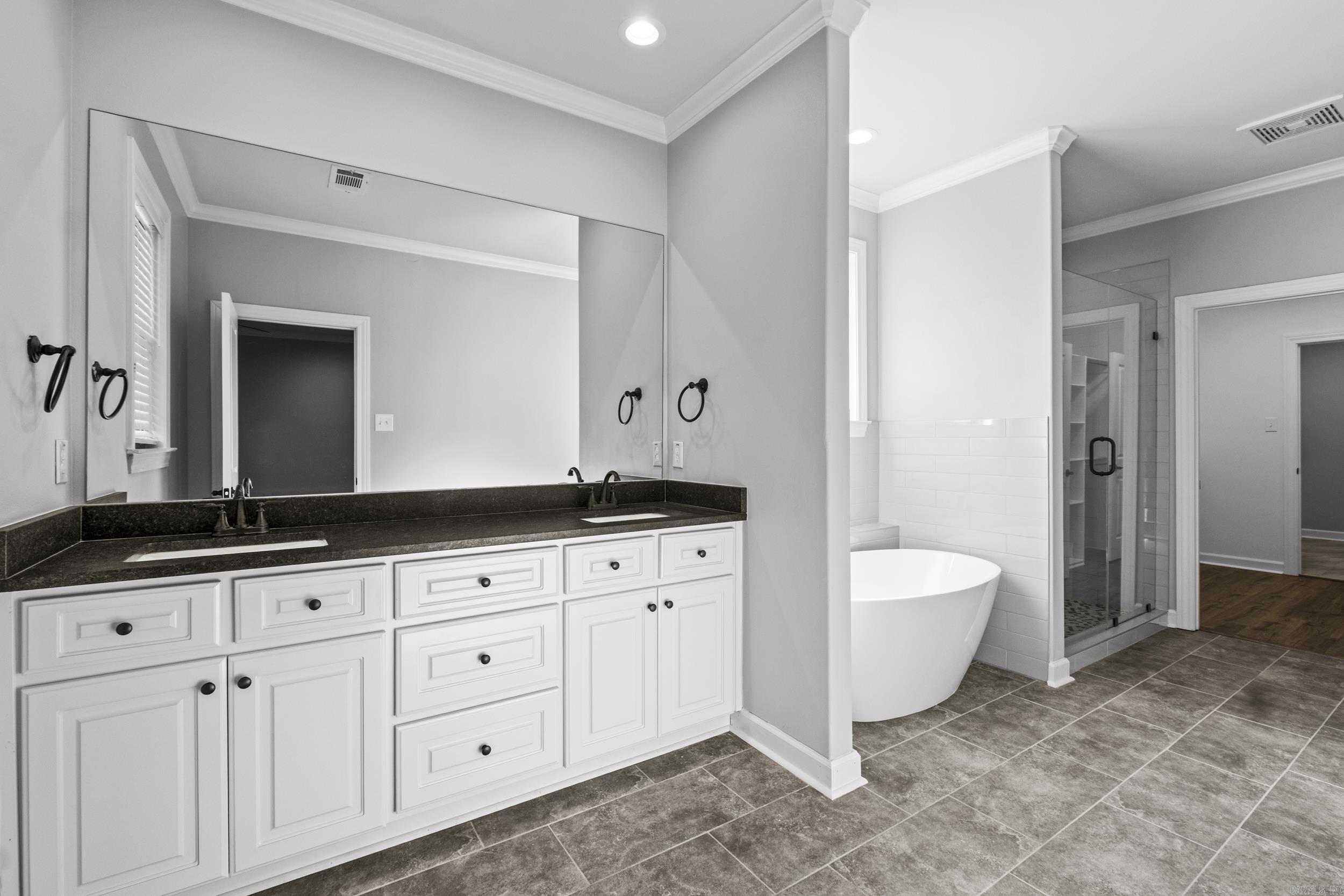 9824 Oak Forest  Sherwood, AR